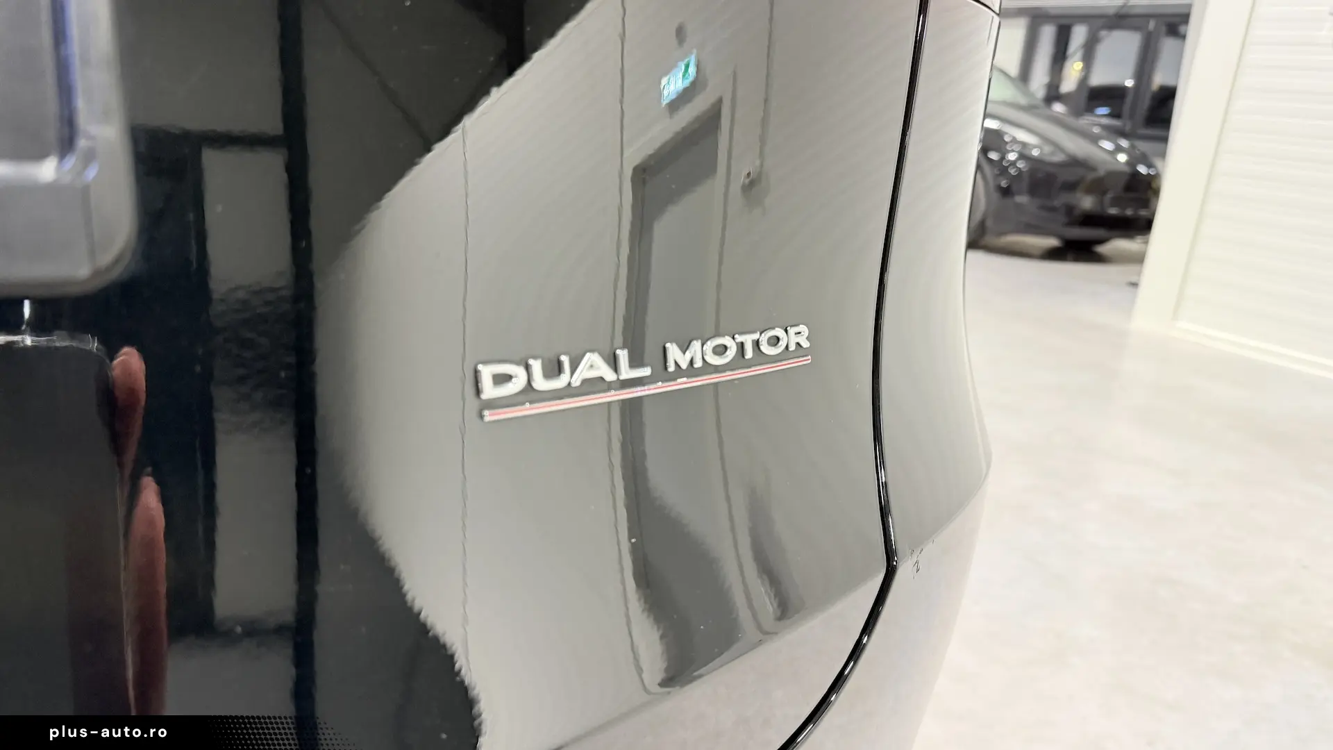Tesla Model Y Performance Dual Motor Interior Alb