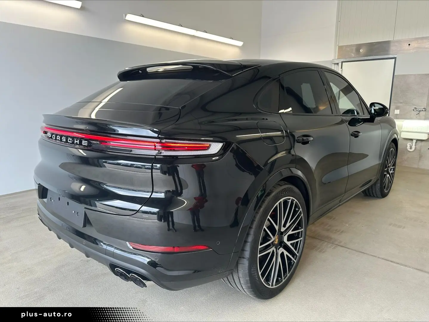 PORSCHE Cayenne S Coupe 2 1 Luft AHK Matrix Bose STHZ...