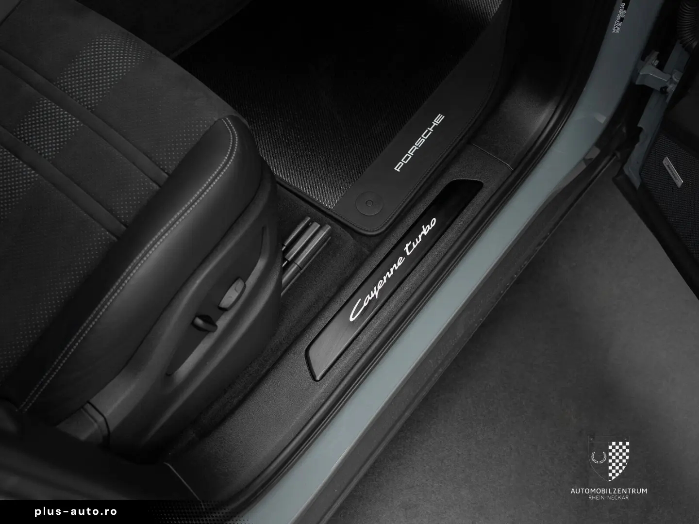 PORSCHE Cayenne Turbo GT-Paket TECHART Beifahrer-Display
