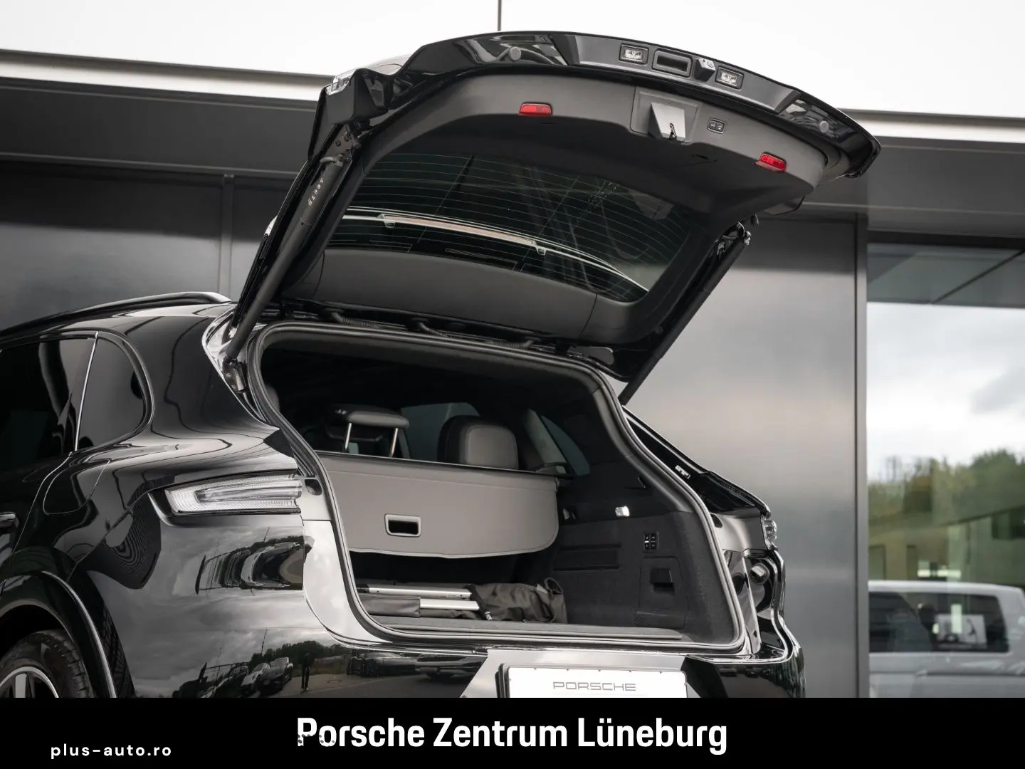PORSCHE Cayenne Turbo E-Hybrid Burmester Clubleder PDCC