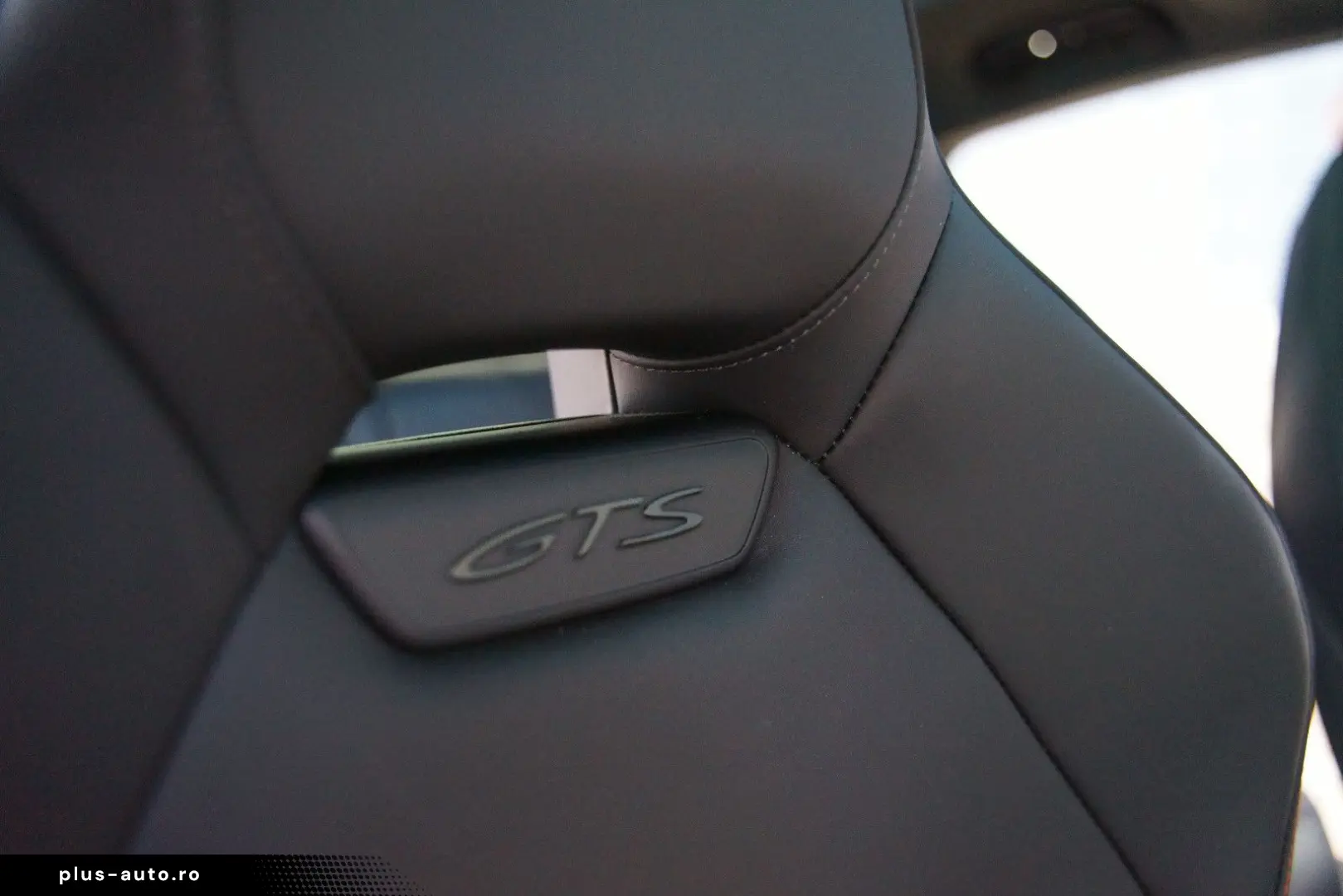 PORSCHE Panamera GTS  HLA CARBON P-Display 4-Zone