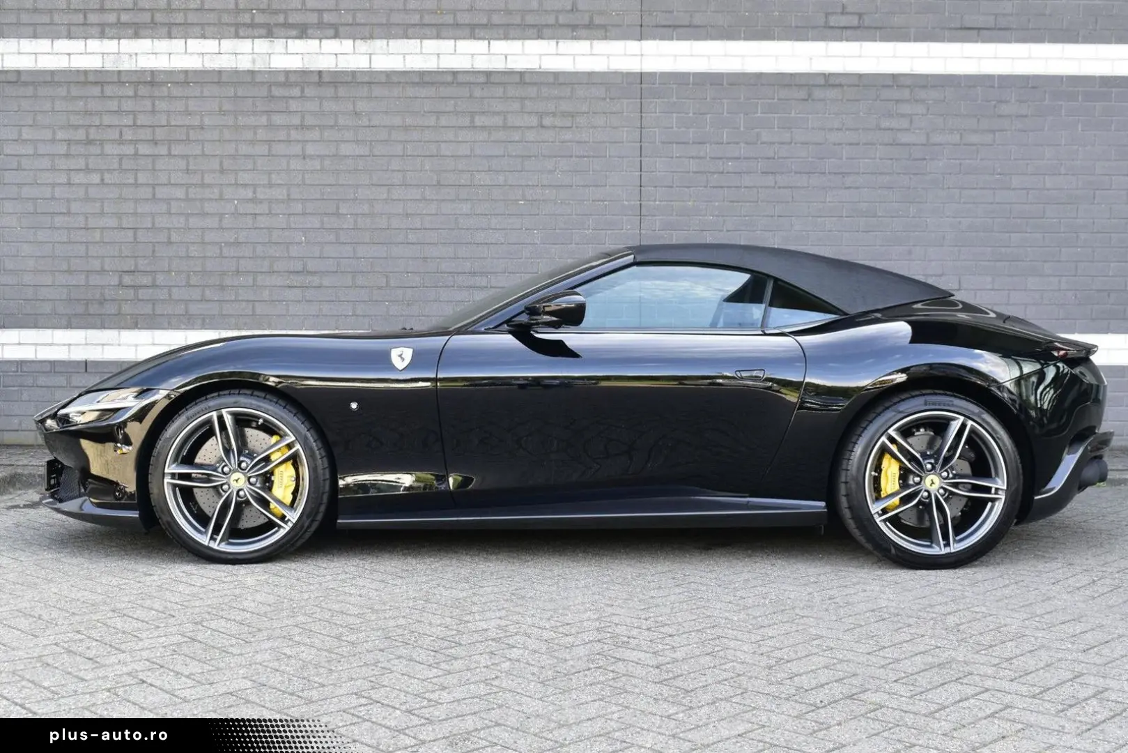 FERRARI Roma Spider 3.9 V8