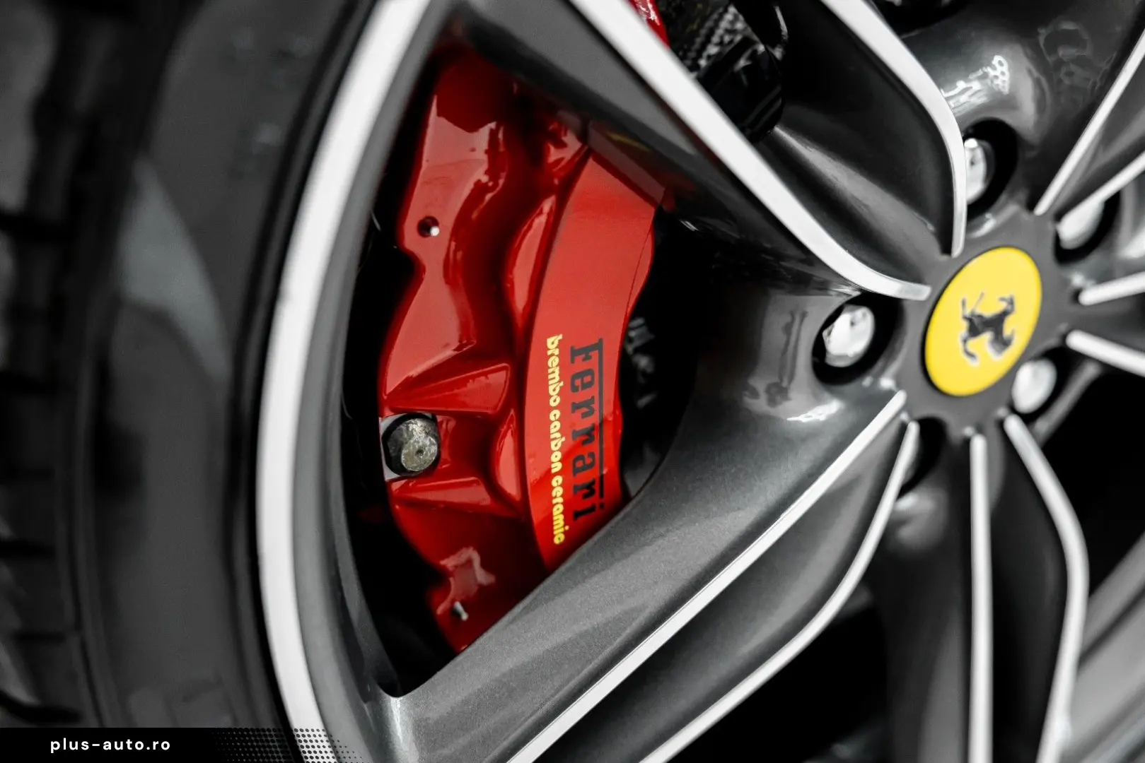 FERRARI Roma 3.9 T V8 Spider DCT
