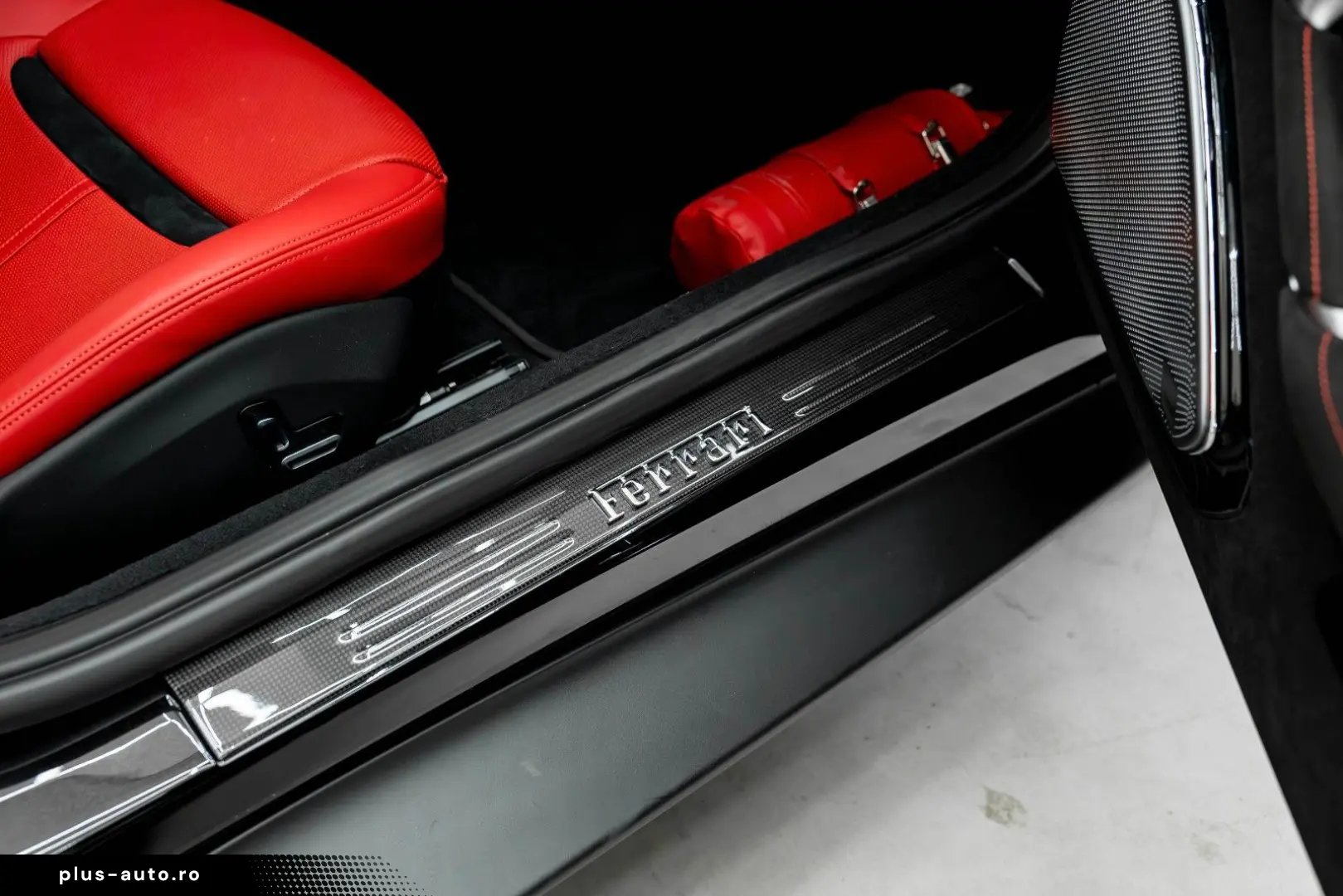FERRARI Roma 3.9 T V8 Spider DCT
