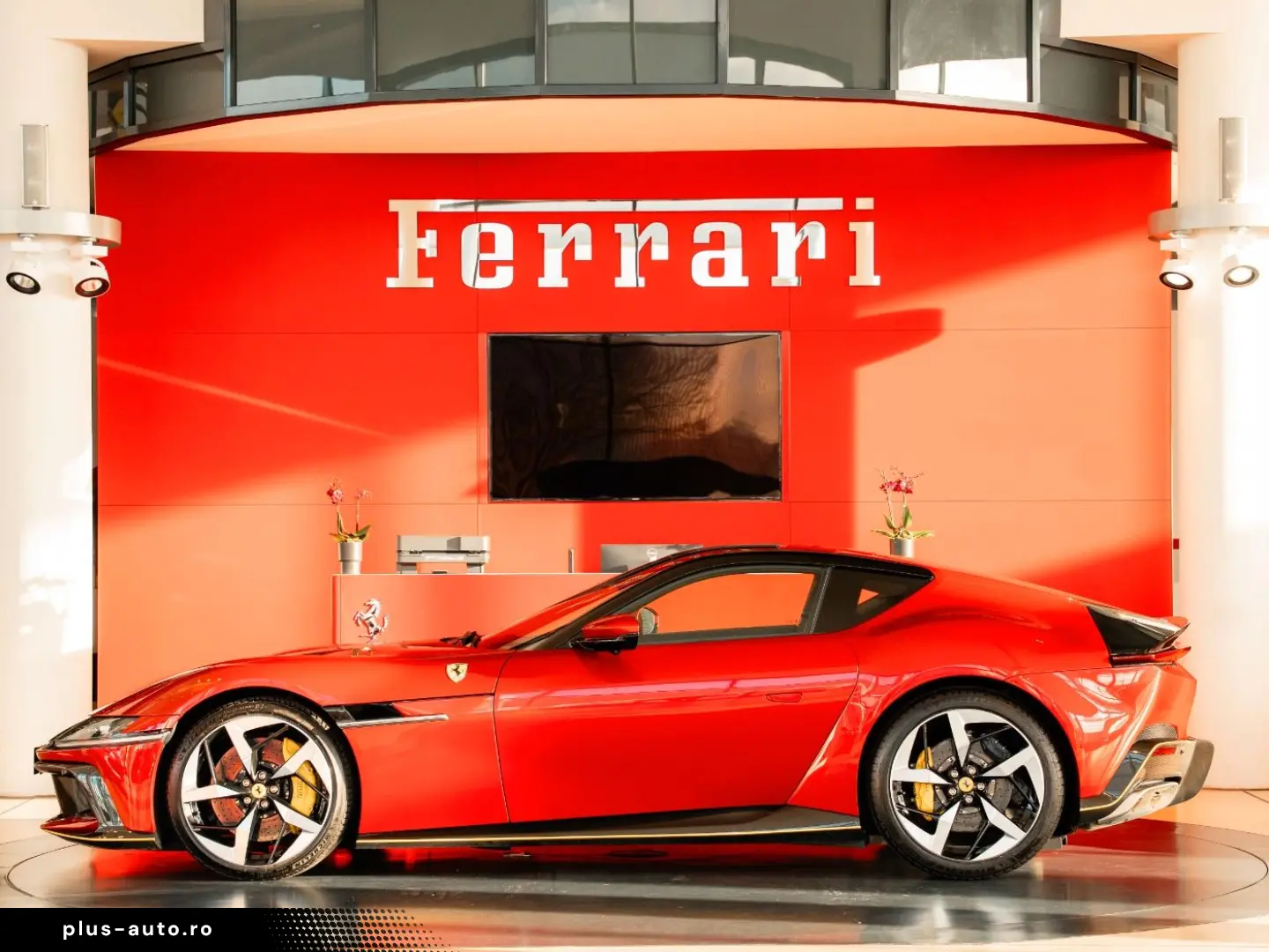 FERRARI 12Cilindri Panoramadach Lift HiFi-Burmester