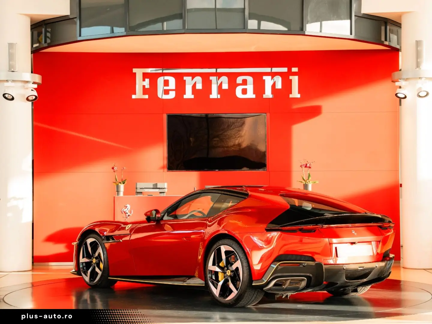 FERRARI 12Cilindri Panoramadach Lift HiFi-Burmester