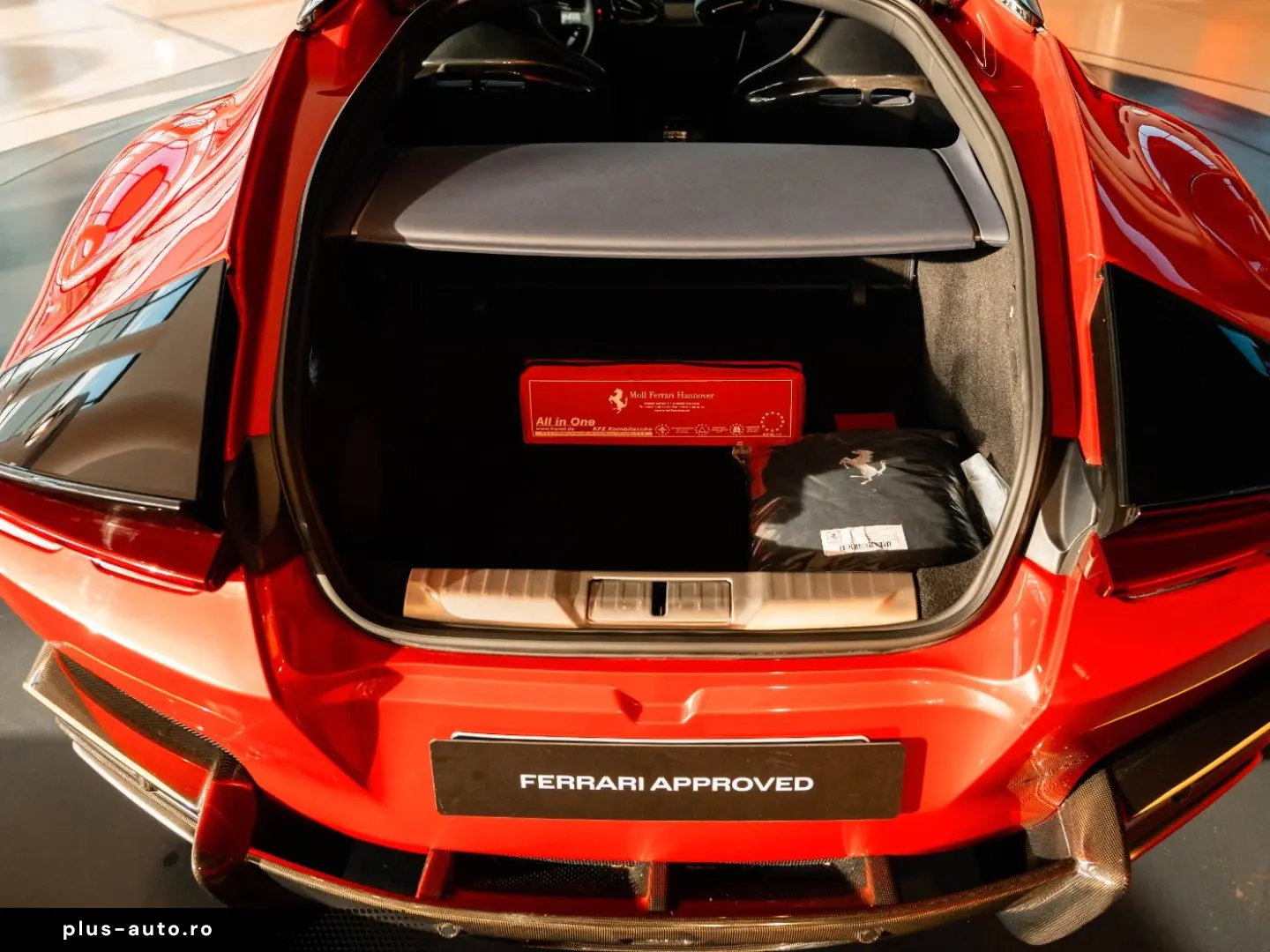 FERRARI 12Cilindri Panoramadach Lift HiFi-Burmester