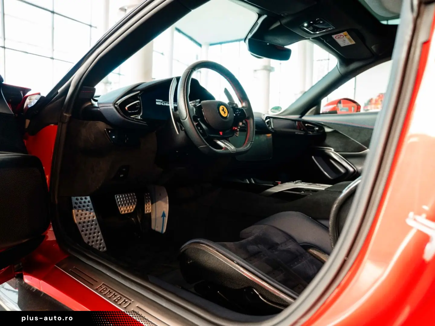FERRARI 12Cilindri Panoramadach Lift HiFi-Burmester
