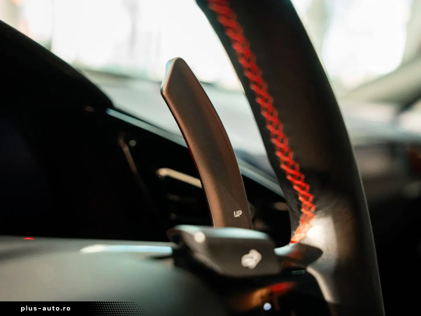 FERRARI 12Cilindri Panoramadach Lift HiFi-Burmester