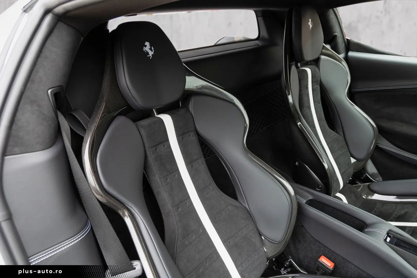 FERRARI 296 GTB CARBON RACING SEATS LIFT