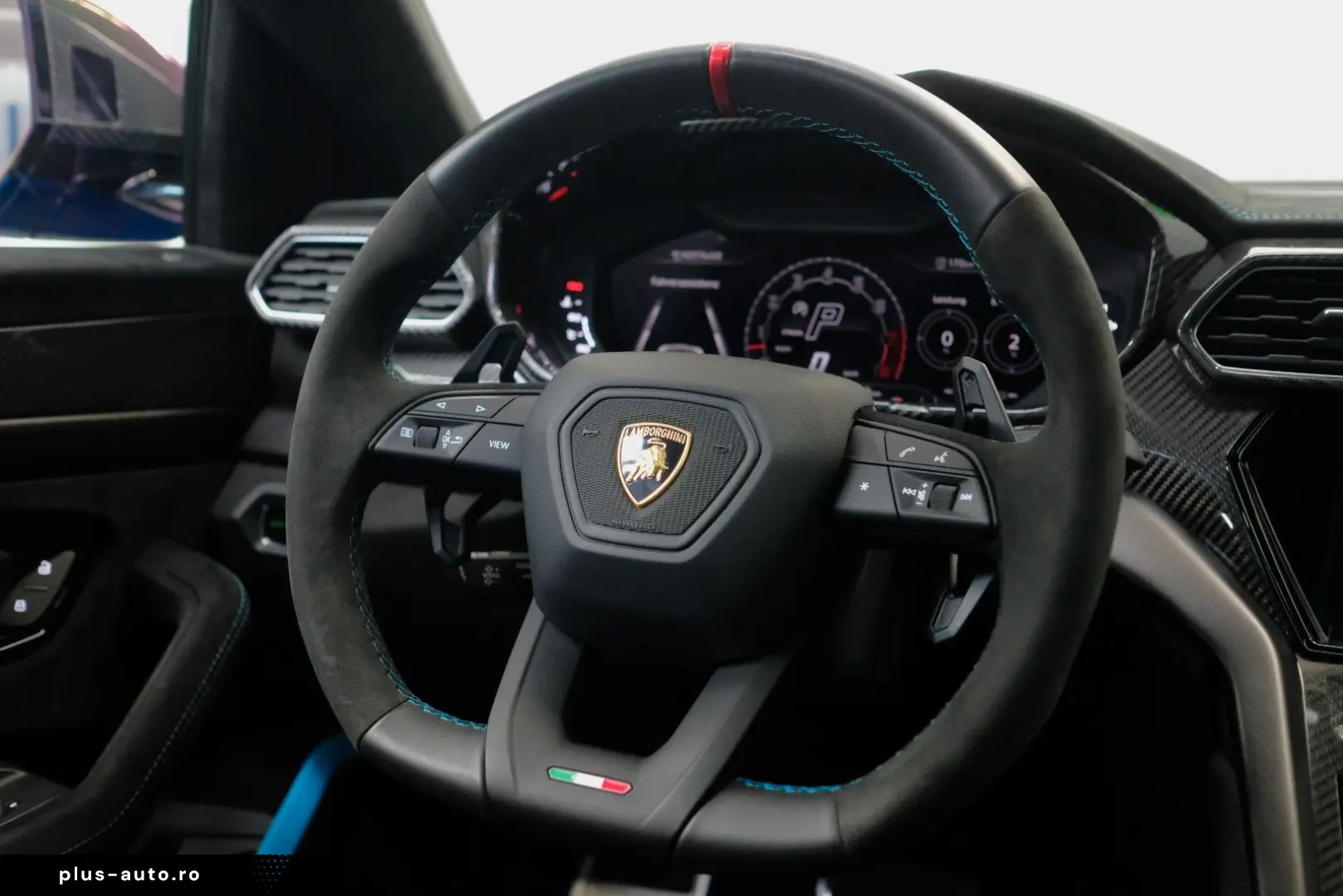 LAMBORGHINI Urus Performante CARBON BONNET PANO B&O AKRAPOVI