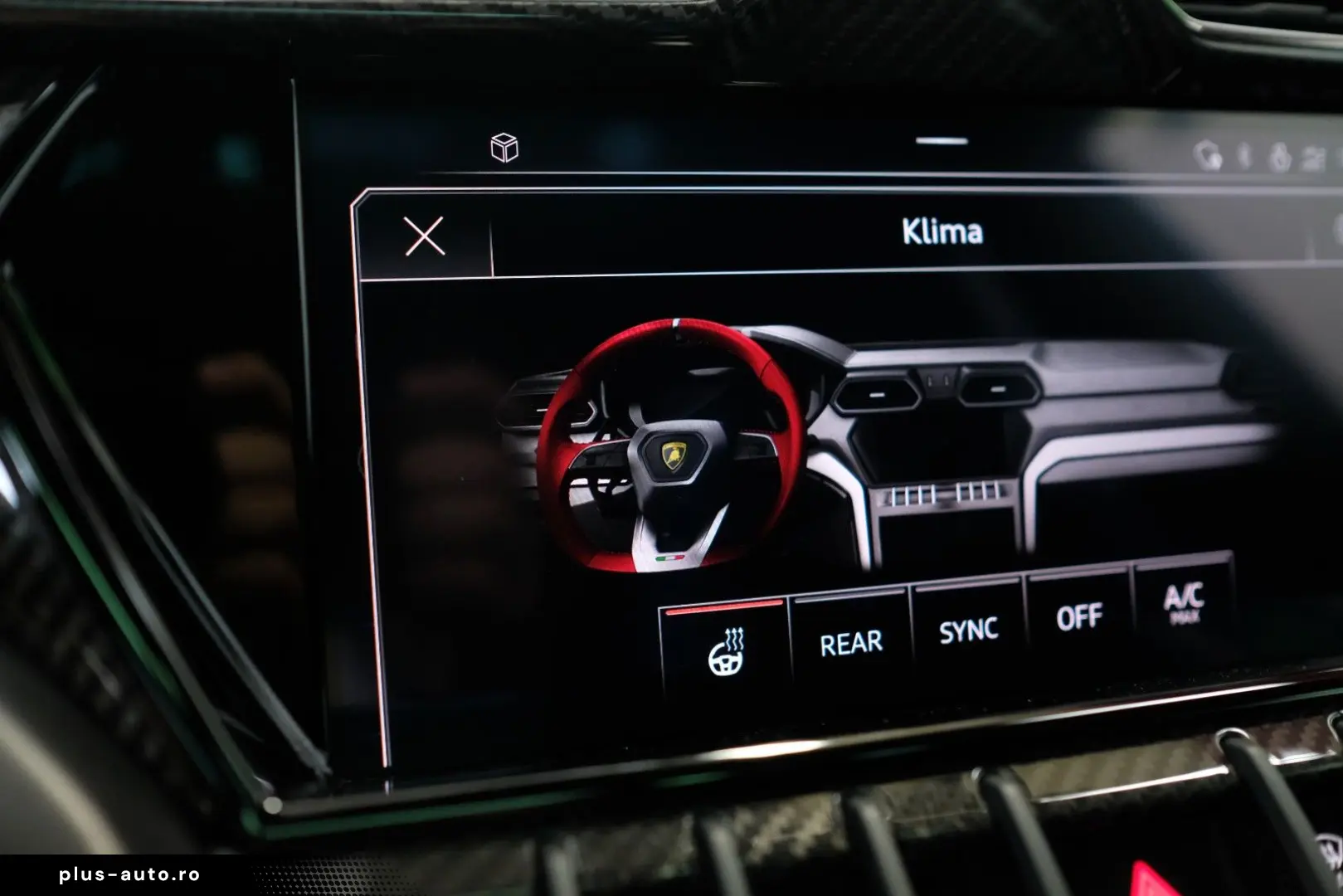 LAMBORGHINI Urus Performante CARBON BONNET PANO B&O AKRAPOVI