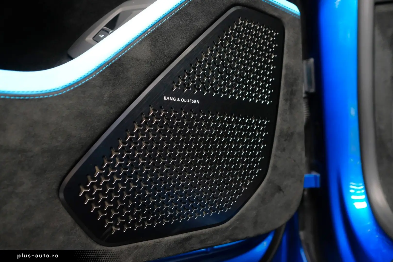 LAMBORGHINI Urus Performante CARBON BONNET PANO B&O AKRAPOVI