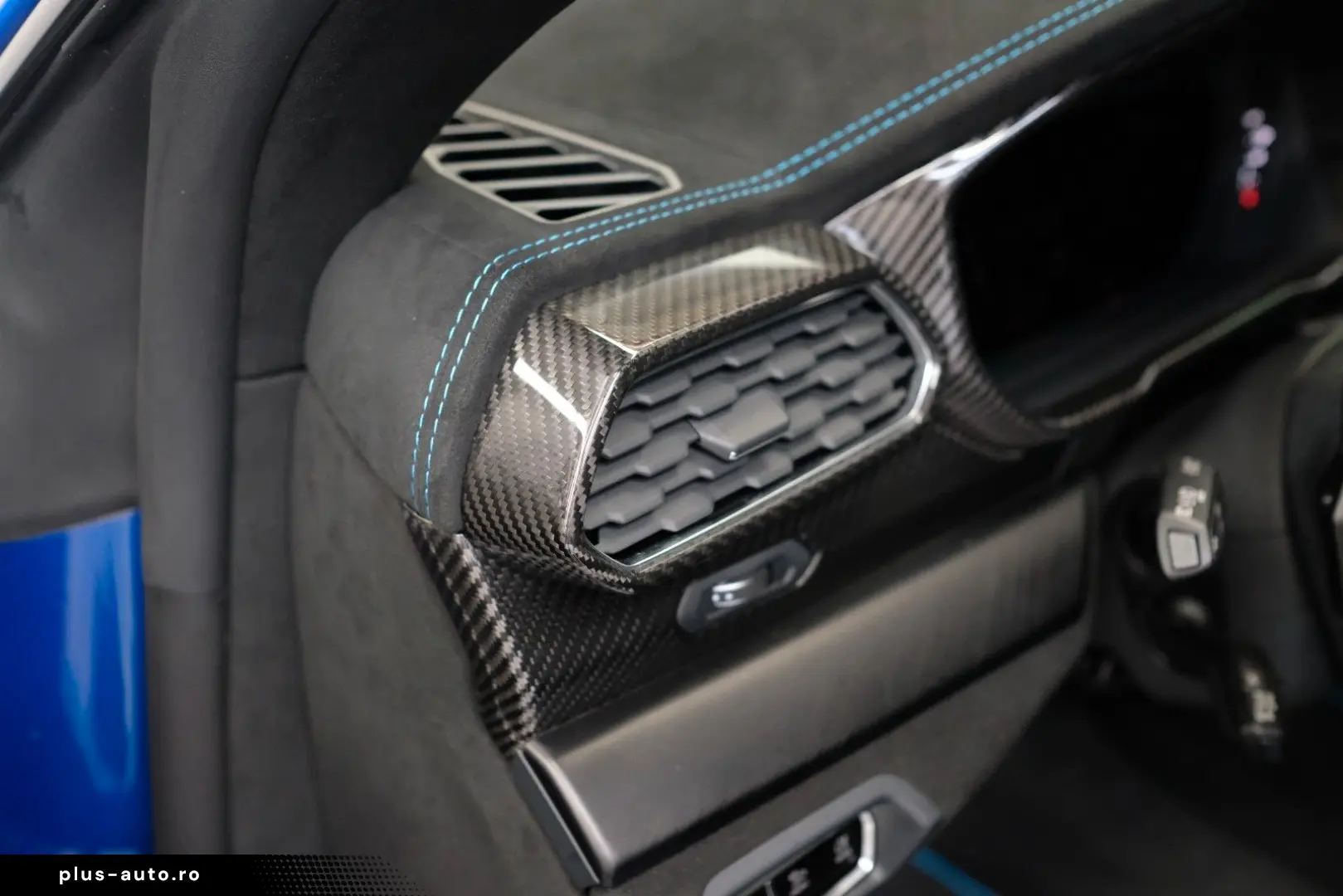 LAMBORGHINI Urus Performante CARBON BONNET PANO B&O AKRAPOVI