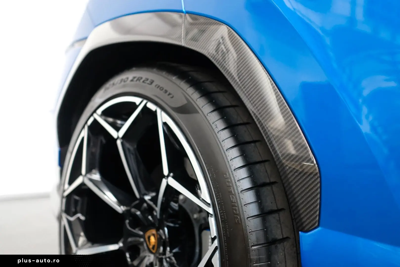 LAMBORGHINI Urus Performante CARBON BONNET PANO B&O AKRAPOVI