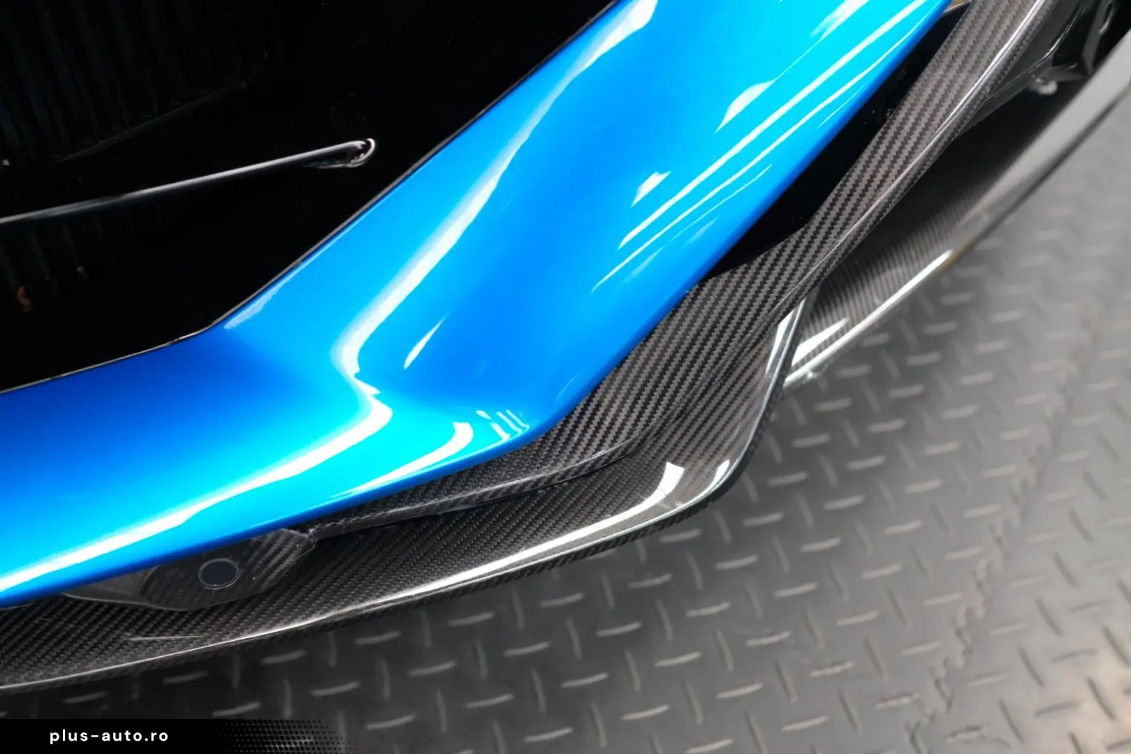 LAMBORGHINI Urus Performante CARBON BONNET PANO B&O AKRAPOVI