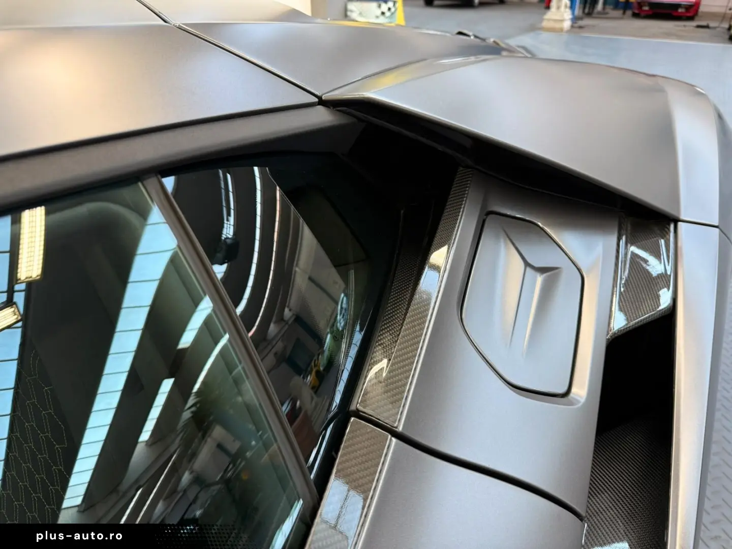 LAMBORGHINI Revuelto Ad Personam CARBON IN OUT LIFT PASS.DIS