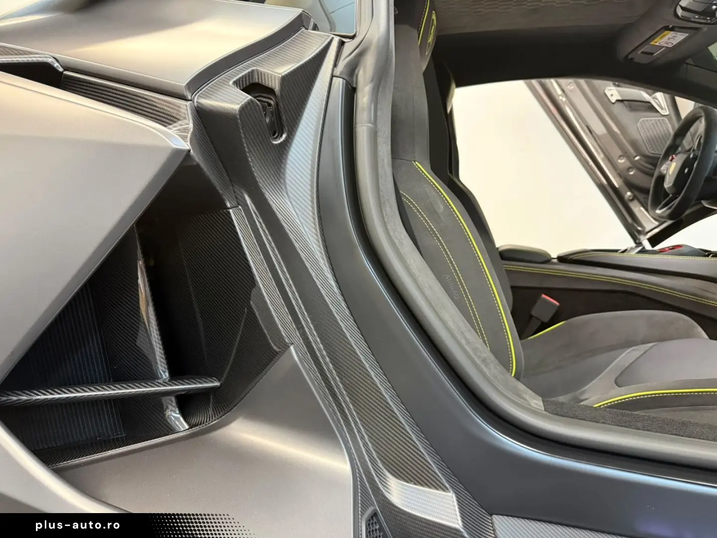 LAMBORGHINI Revuelto Ad Personam CARBON IN OUT LIFT PASS.DIS