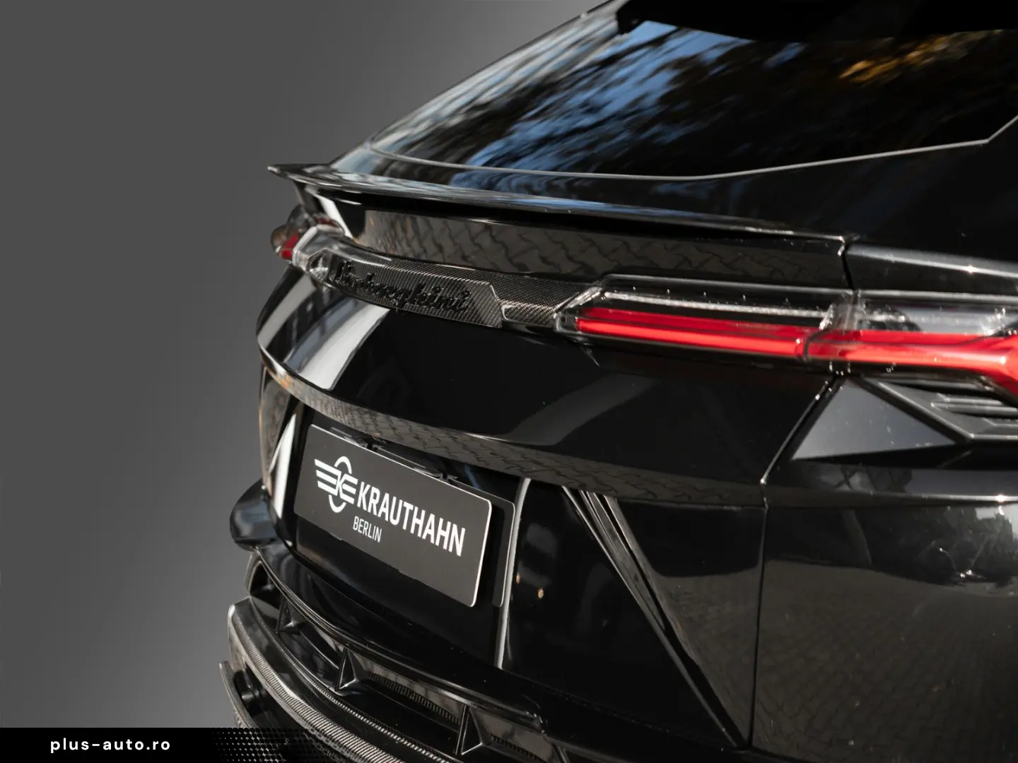 LAMBORGHINI  Performante Full Spec Carbon-VOLL B&O TV AKRAPO
