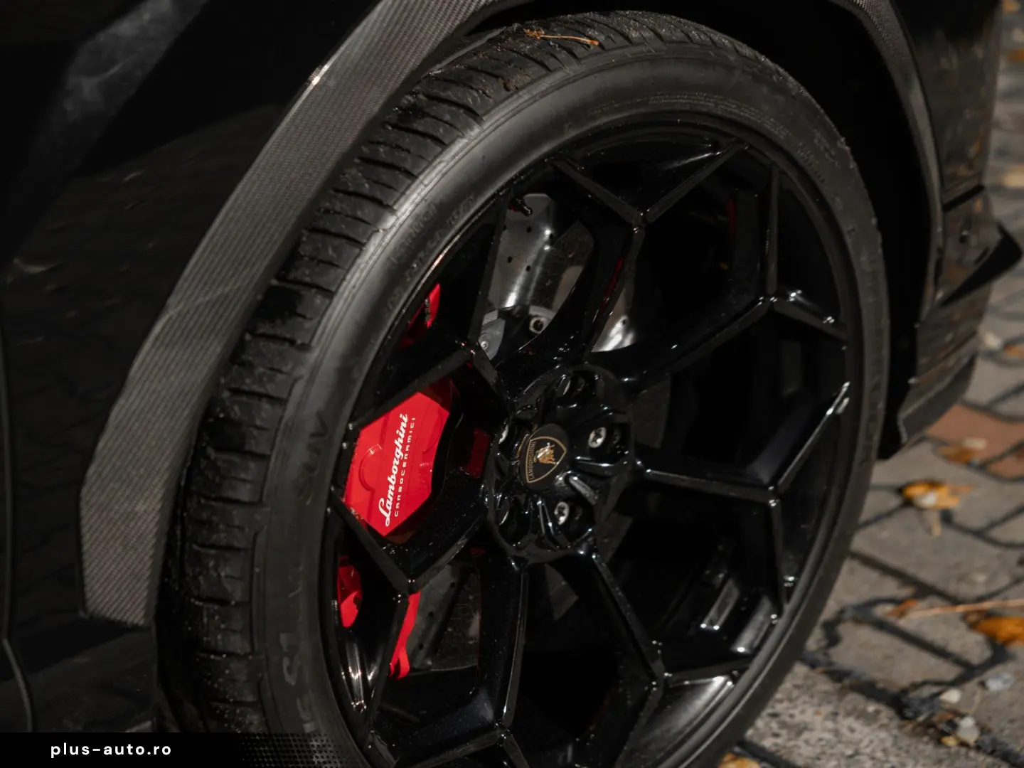 LAMBORGHINI  Performante Full Spec Carbon-VOLL B&O TV AKRAPO