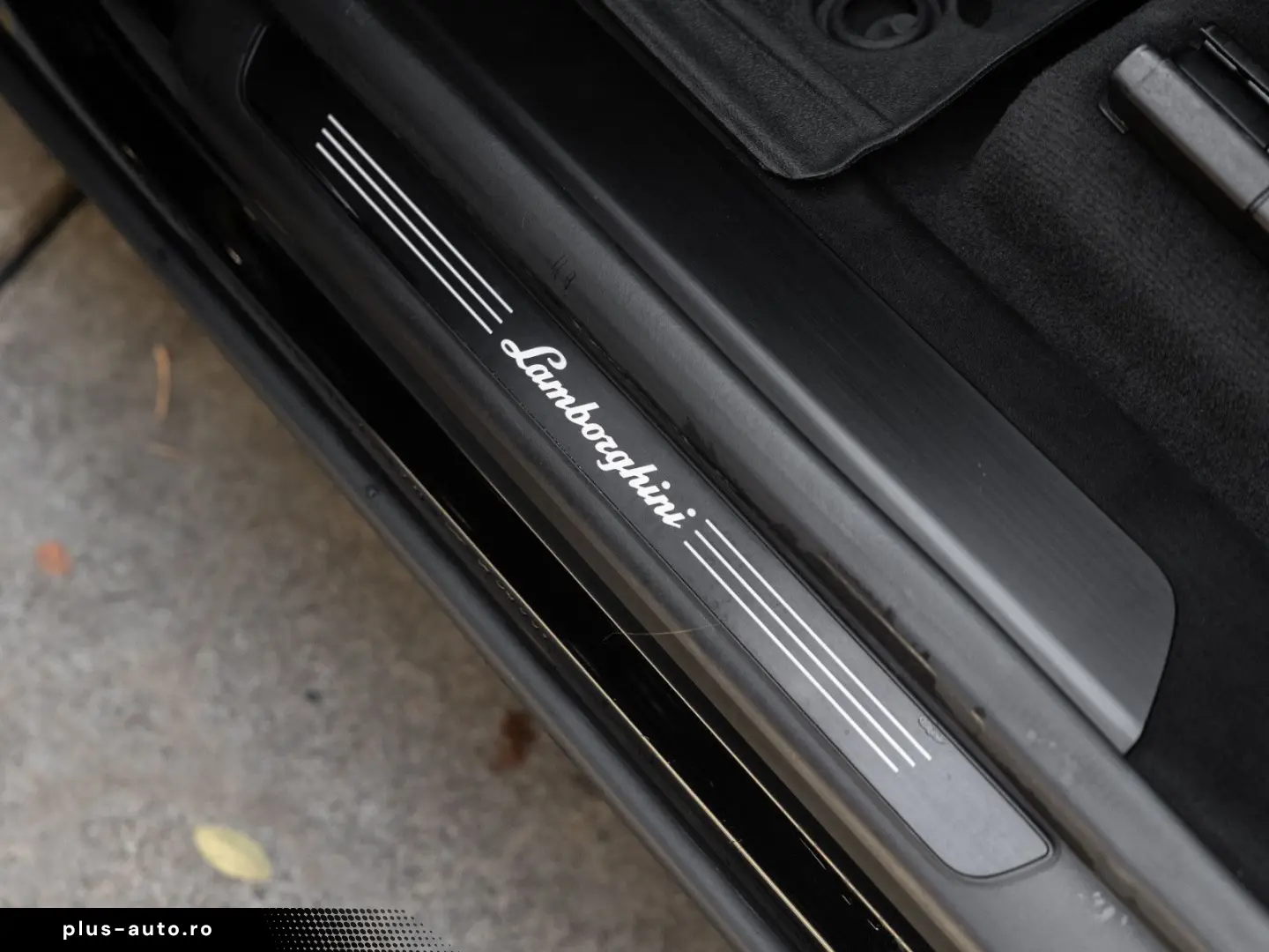 LAMBORGHINI  Performante Full Spec Carbon-VOLL B&O TV AKRAPO