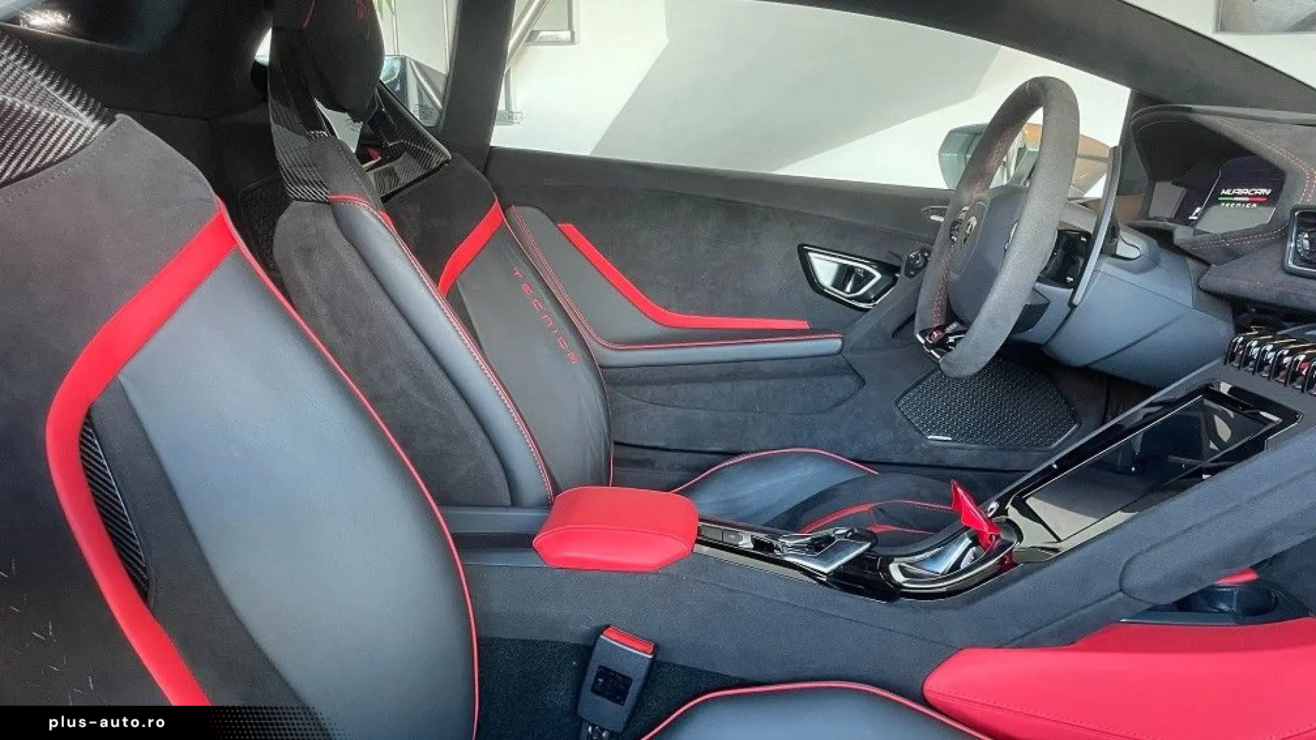 LAMBORGHINI HURACAN TECNICA LIFT CARBON SEATS GARANTIE 1HAND
