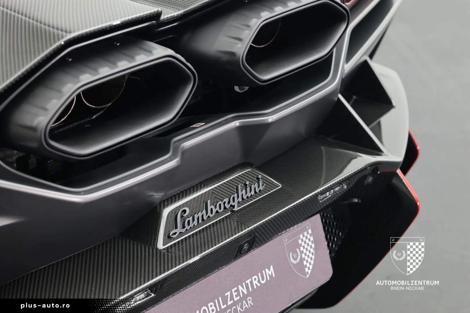LAMBORGHINI Revuelto FullCarbon Beifahrerdisplay Sonus PPF