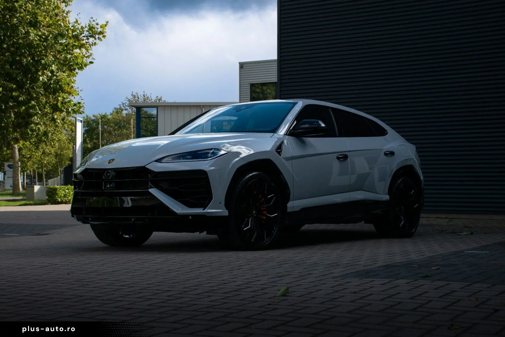 LAMBORGHINI Urus 4.0 V8 PHEV SE B&) Panorama 23zol Galanthus