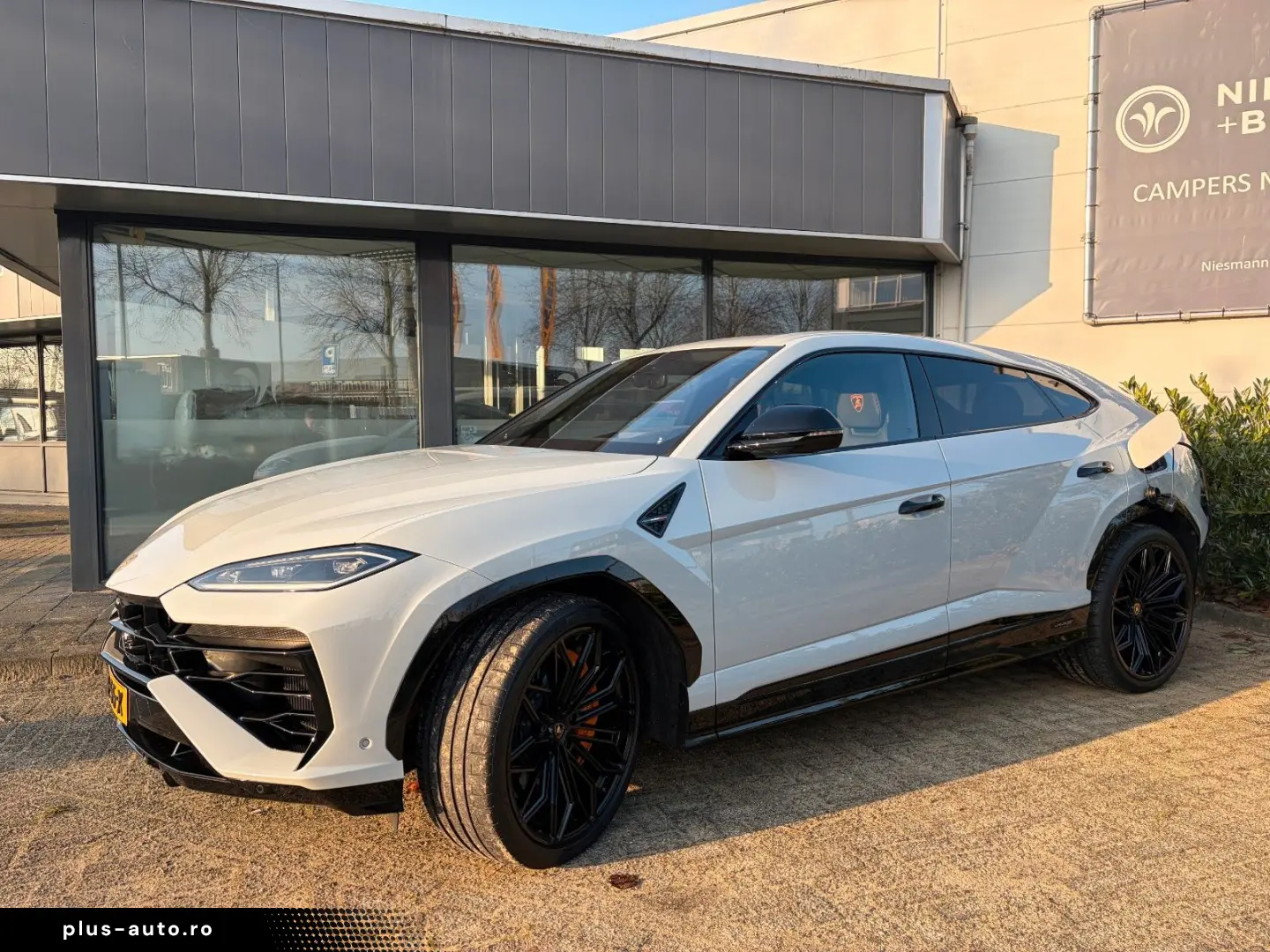 LAMBORGHINI Urus 4.0 V8 PHEV SE B&) Panorama 23zol Galanthus