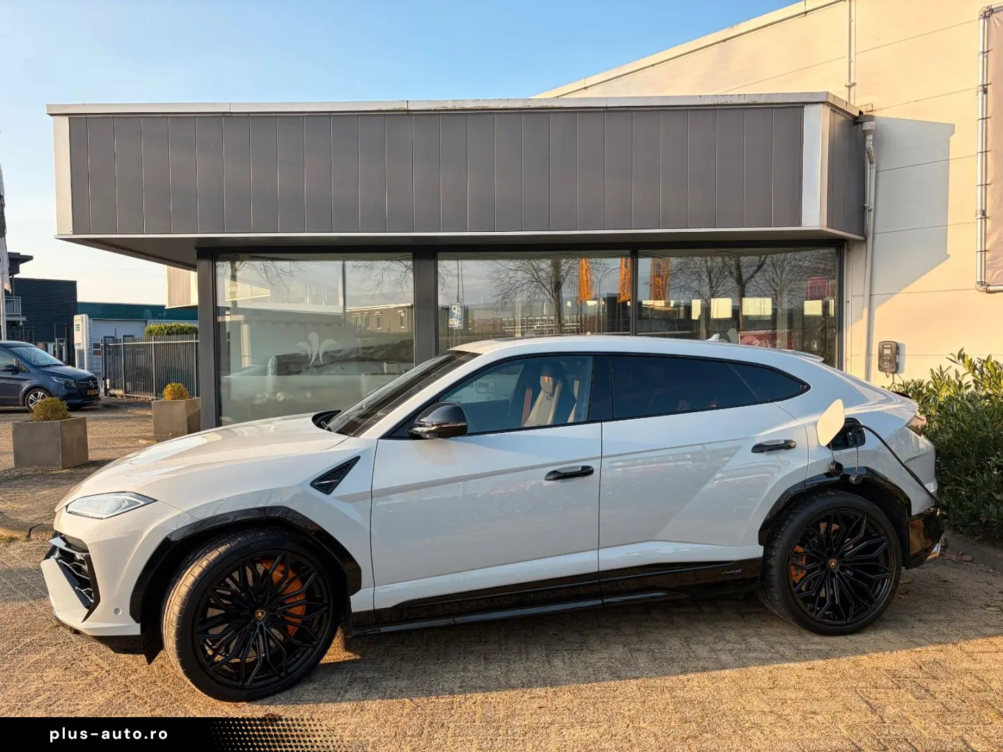 LAMBORGHINI Urus 4.0 V8 PHEV SE B&) Panorama 23zol Galanthus
