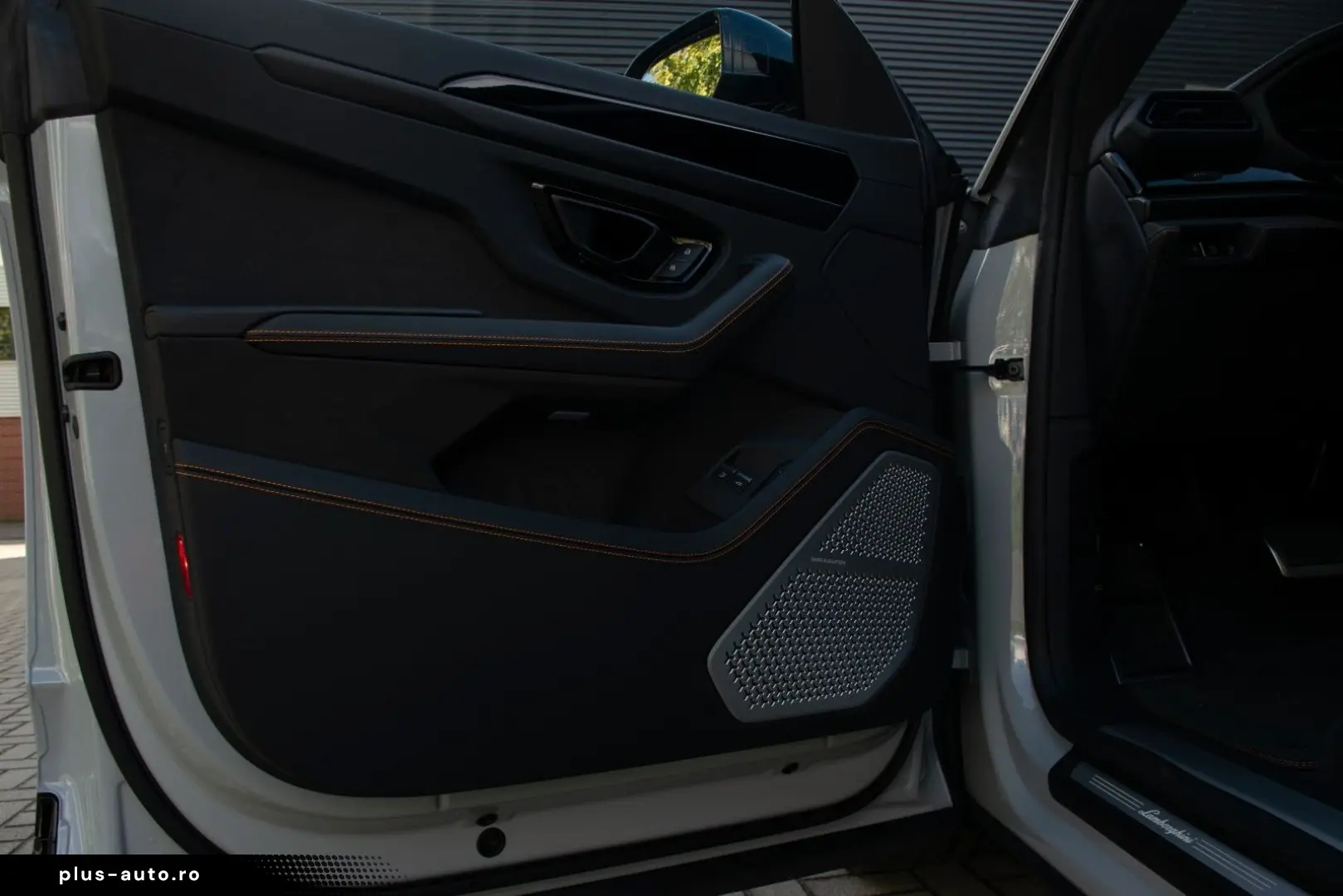 LAMBORGHINI Urus 4.0 V8 PHEV SE B&) Panorama 23zol Galanthus