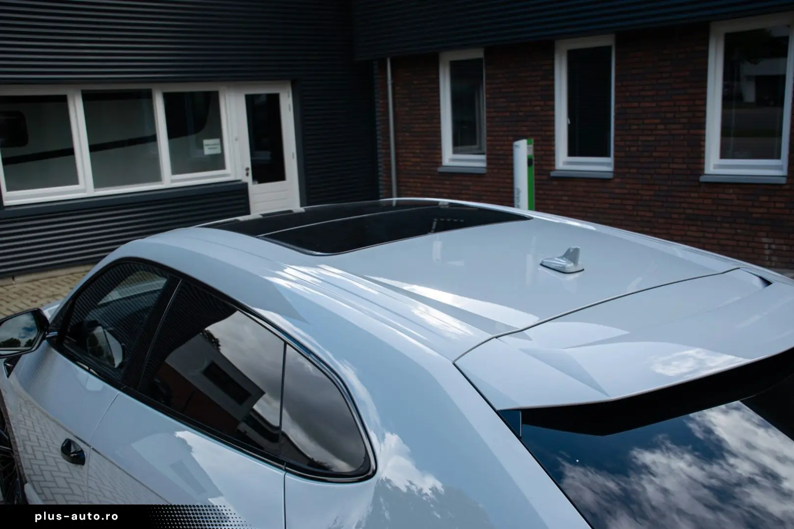 LAMBORGHINI Urus 4.0 V8 PHEV SE B&) Panorama 23zol Galanthus