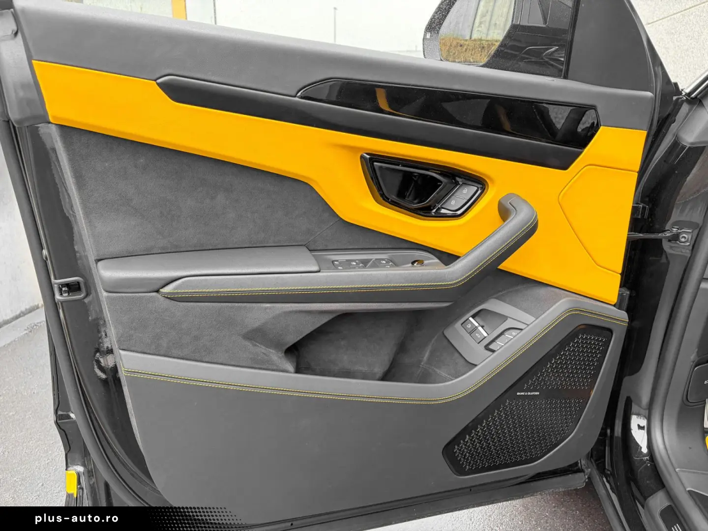 LAMBORGHINI Urus URUS SE 800cv HUD PANO ACC VOLL