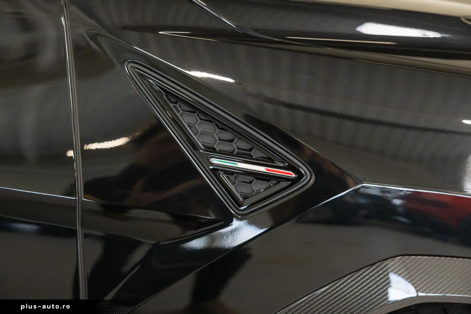 LAMBORGHINI Urus Performante FULL CARBON BANG&OLUFSEN 23