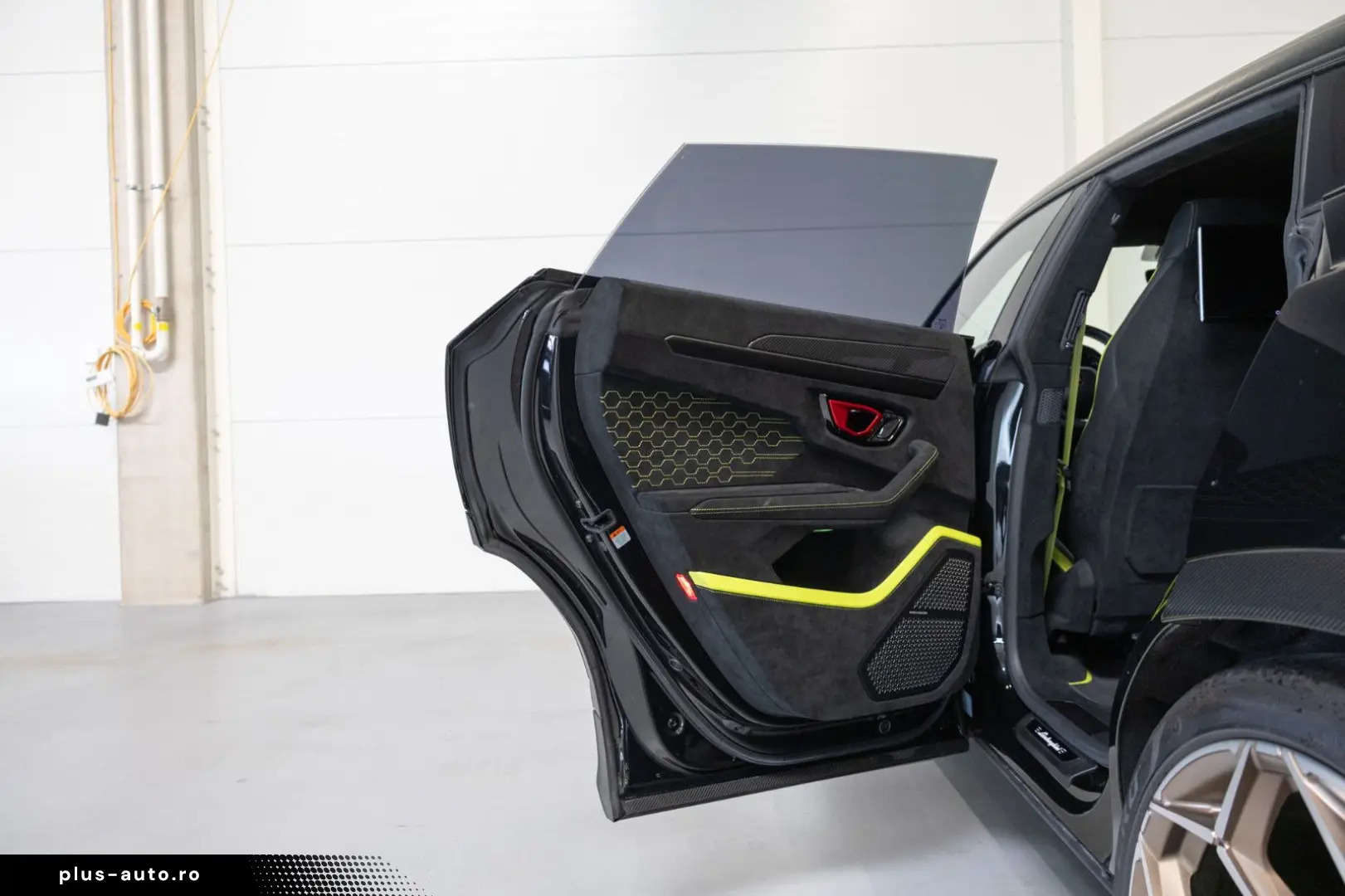 LAMBORGHINI Urus Performante FULL CARBON BANG&OLUFSEN 23