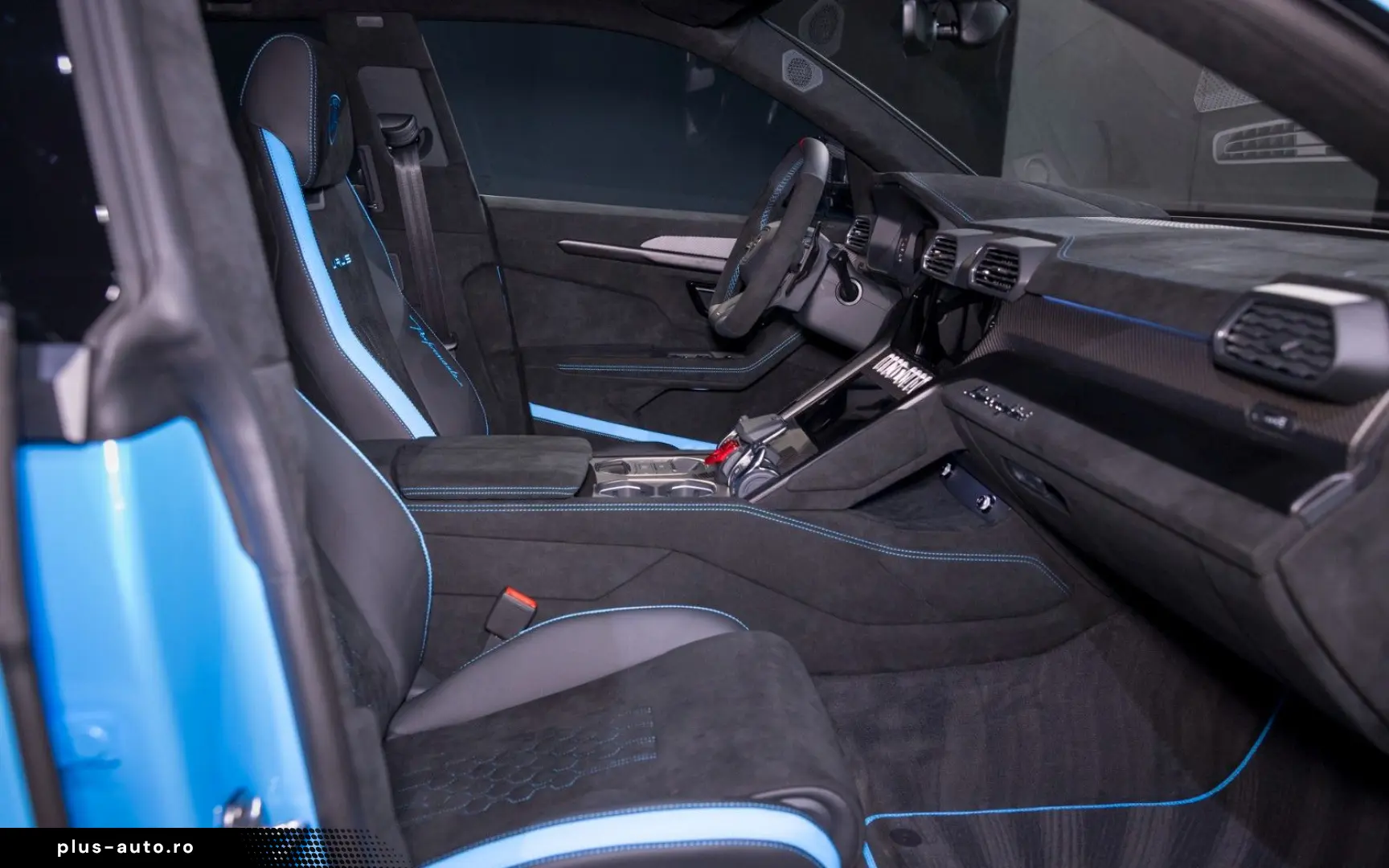 LAMBORGHINI URUS PERFORMANTE   CARBON   ADAS-PAKET   REAR-TV