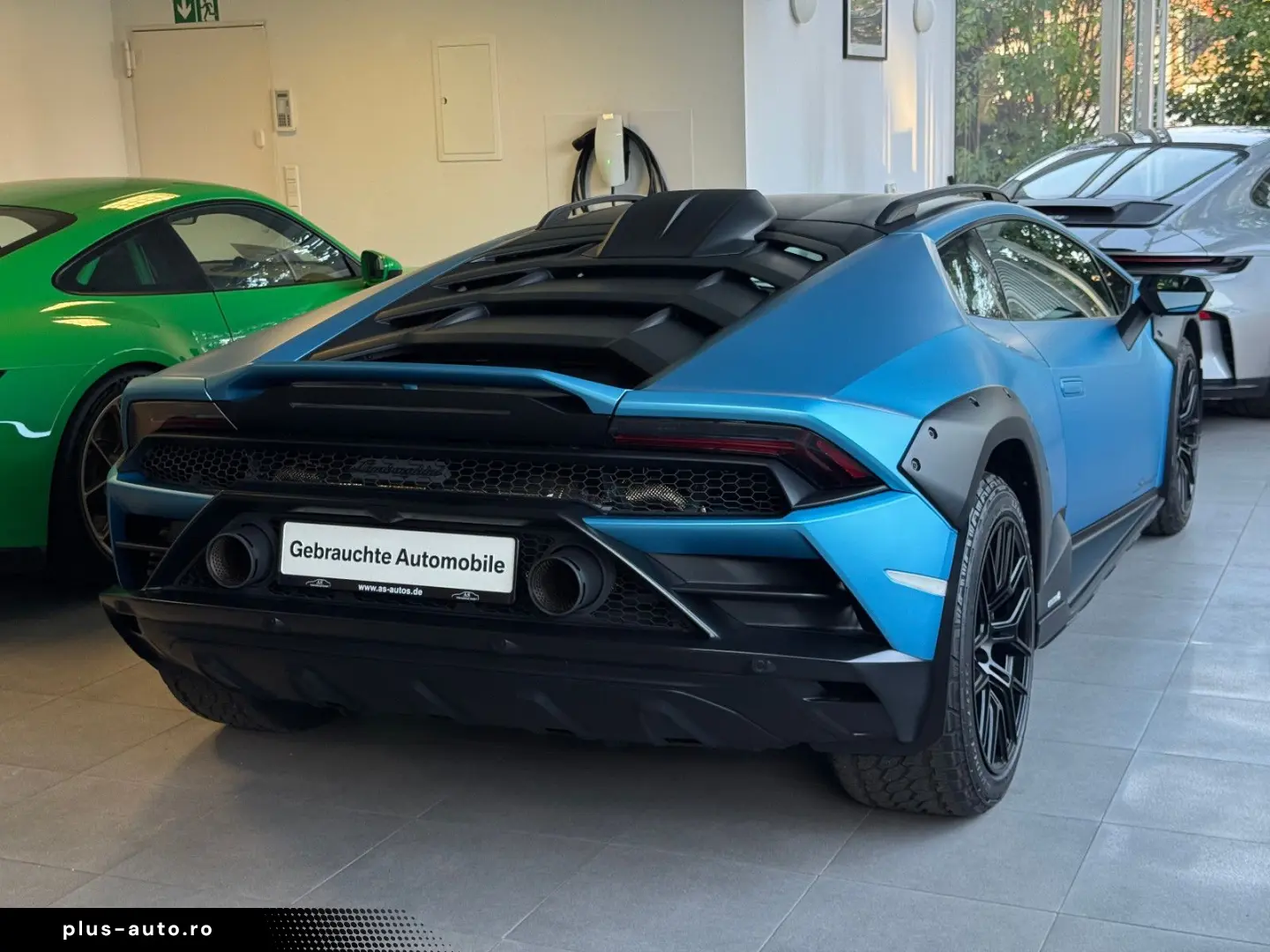 LAMBORGHINI Huracán Sterrato Blu-Arione-Matt Sensonum