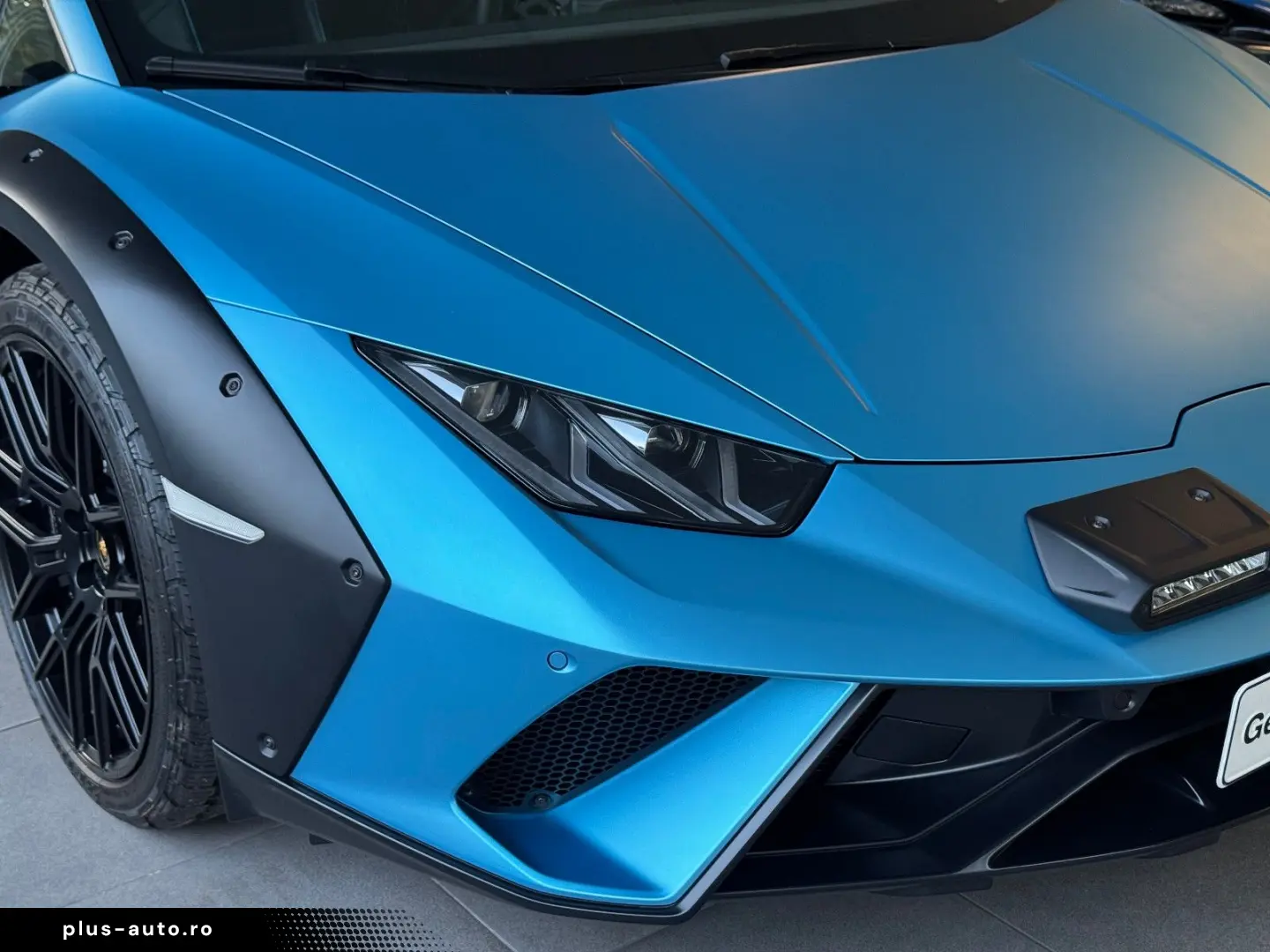 LAMBORGHINI Huracán Sterrato Blu-Arione-Matt Sensonum