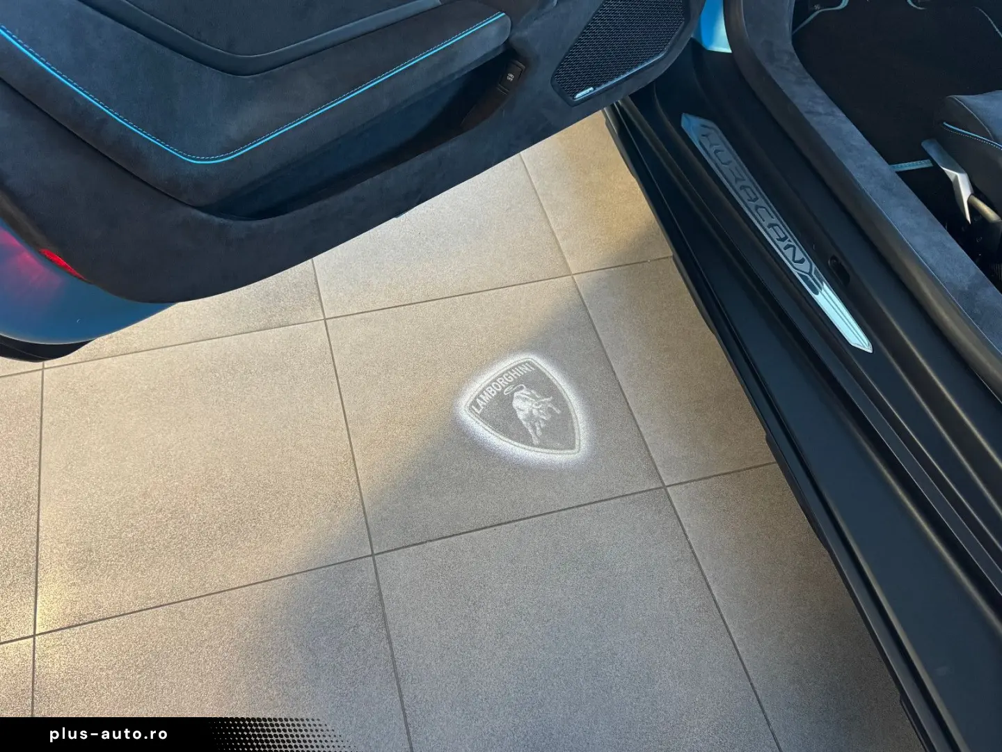 LAMBORGHINI Huracán Sterrato Blu-Arione-Matt Sensonum