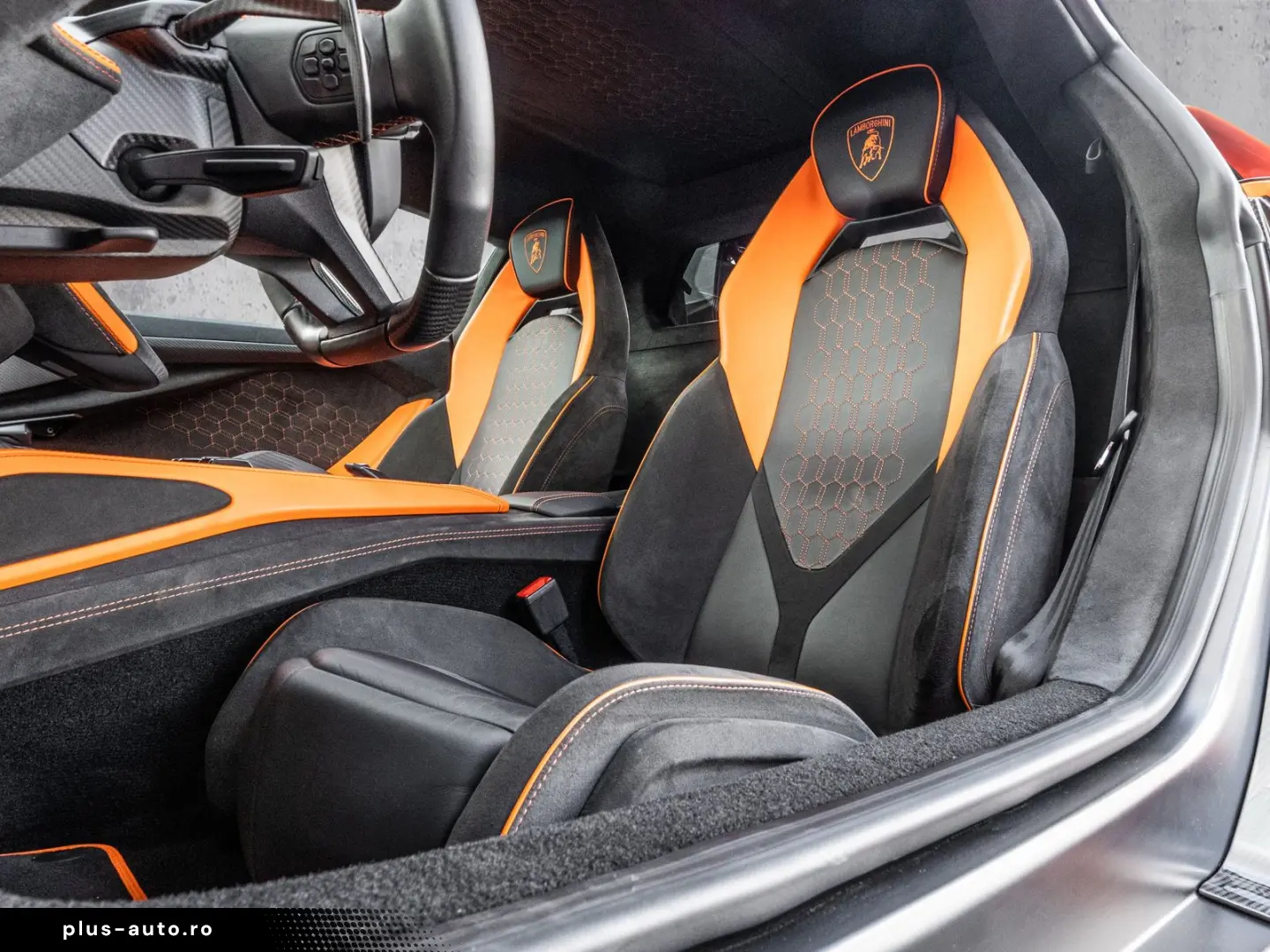 LAMBORGHINI Revuelto Arancio Apodis  Corsa Tex
