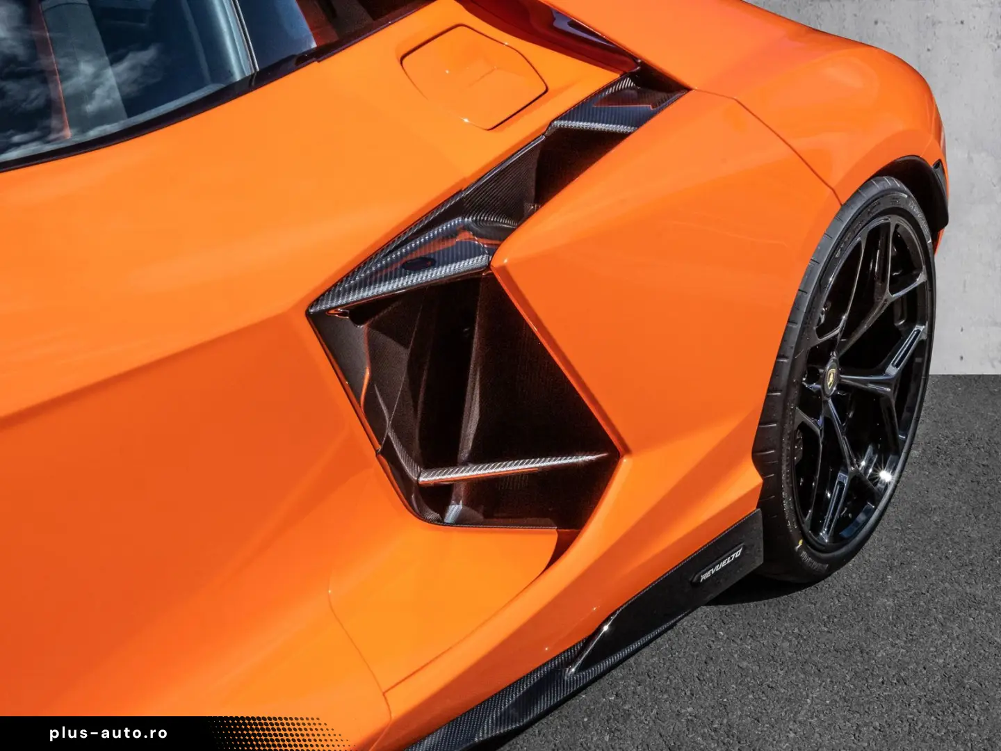 LAMBORGHINI Revuelto Arancio Apodis  Corsa Tex