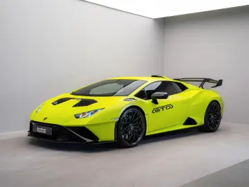 LAMBORGHINI Huracán STO   Verde Shock   Carbon   Lift