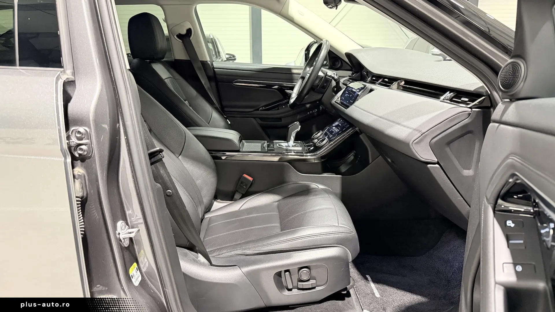 4x4 R-Dynamics Piele Incalzire scaune Camere 360