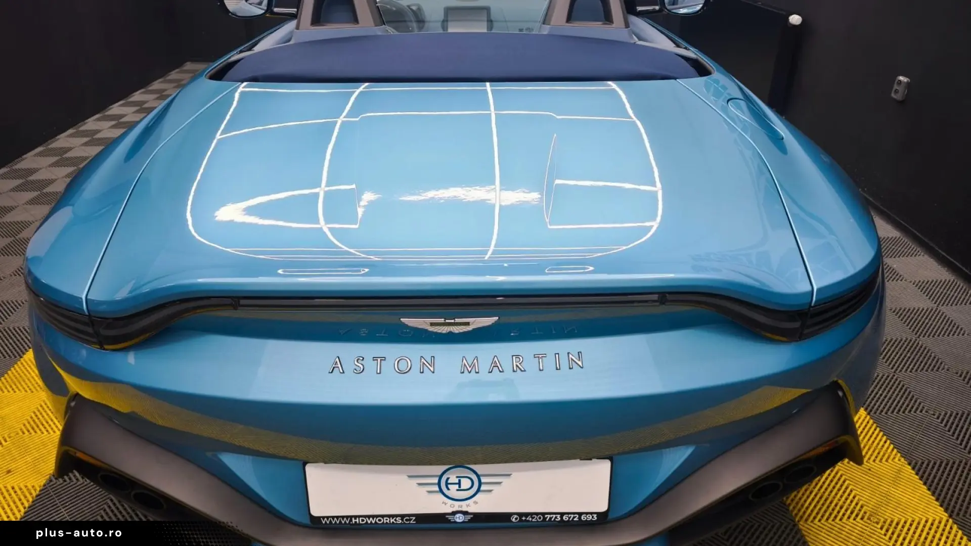 ASTON MARTIN VANTAGE ROADSTER   360  • MEMORY • LED