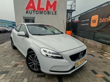 Volvo V40 Momentum Diesel Automat 2019 - Rate   Credit   Gar