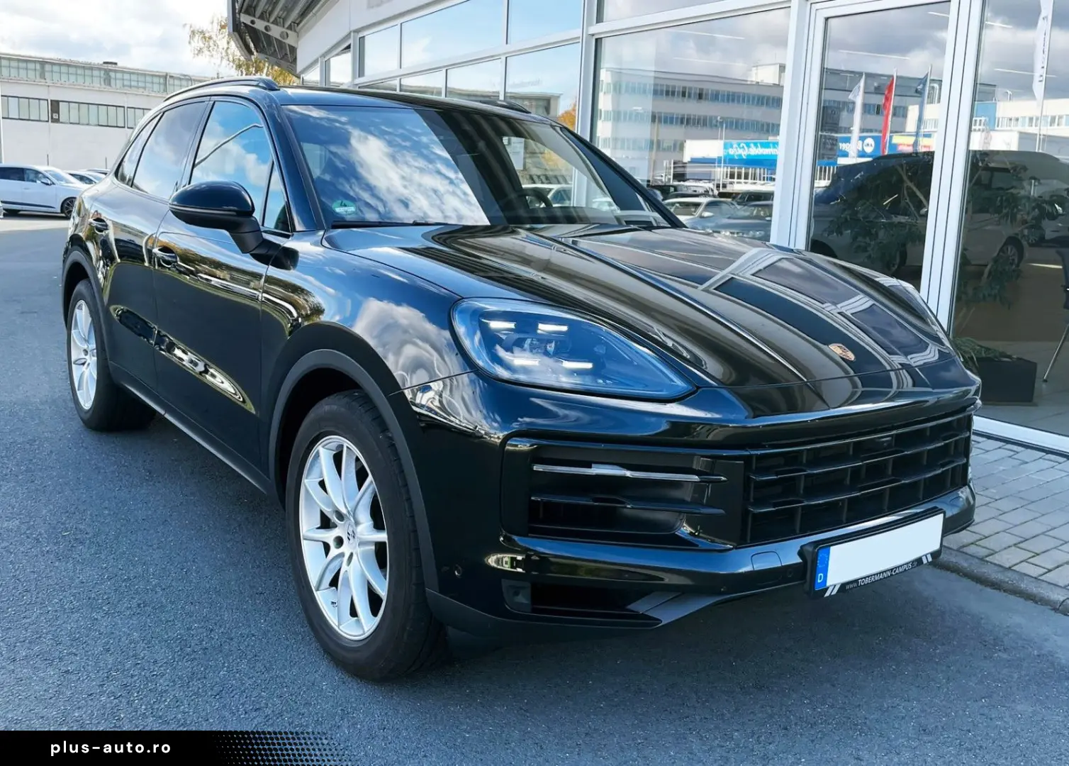 PORSCHE Cayenne în leasing operațional MOOV