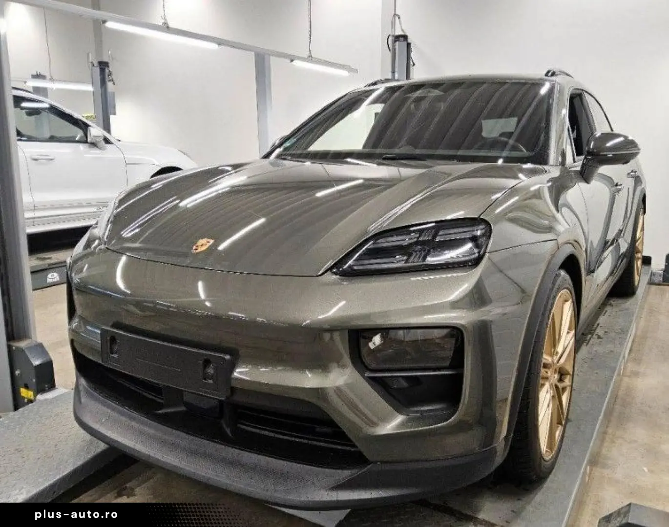 PORSCHE Macan  Pano 22  Matrix BOSE