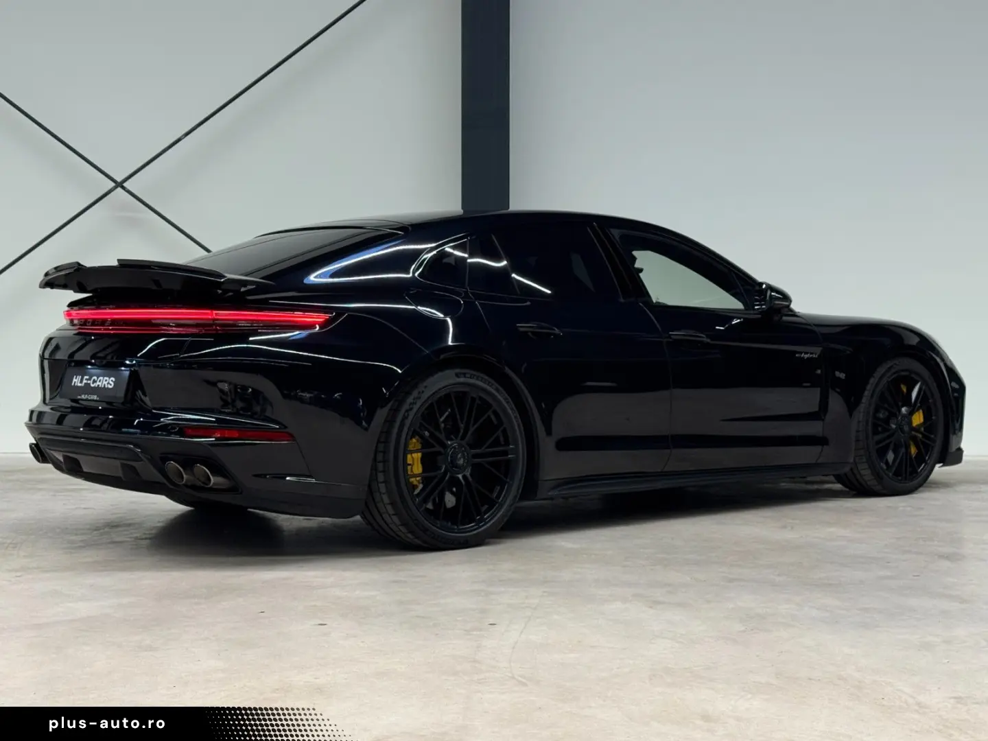 PORSCHE PANAMERA TURBO S E-HYBRID