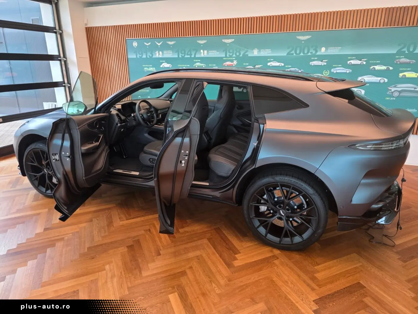 ASTON MARTIN DBX 4.0 V8 707 Satin Grey PPF Protection