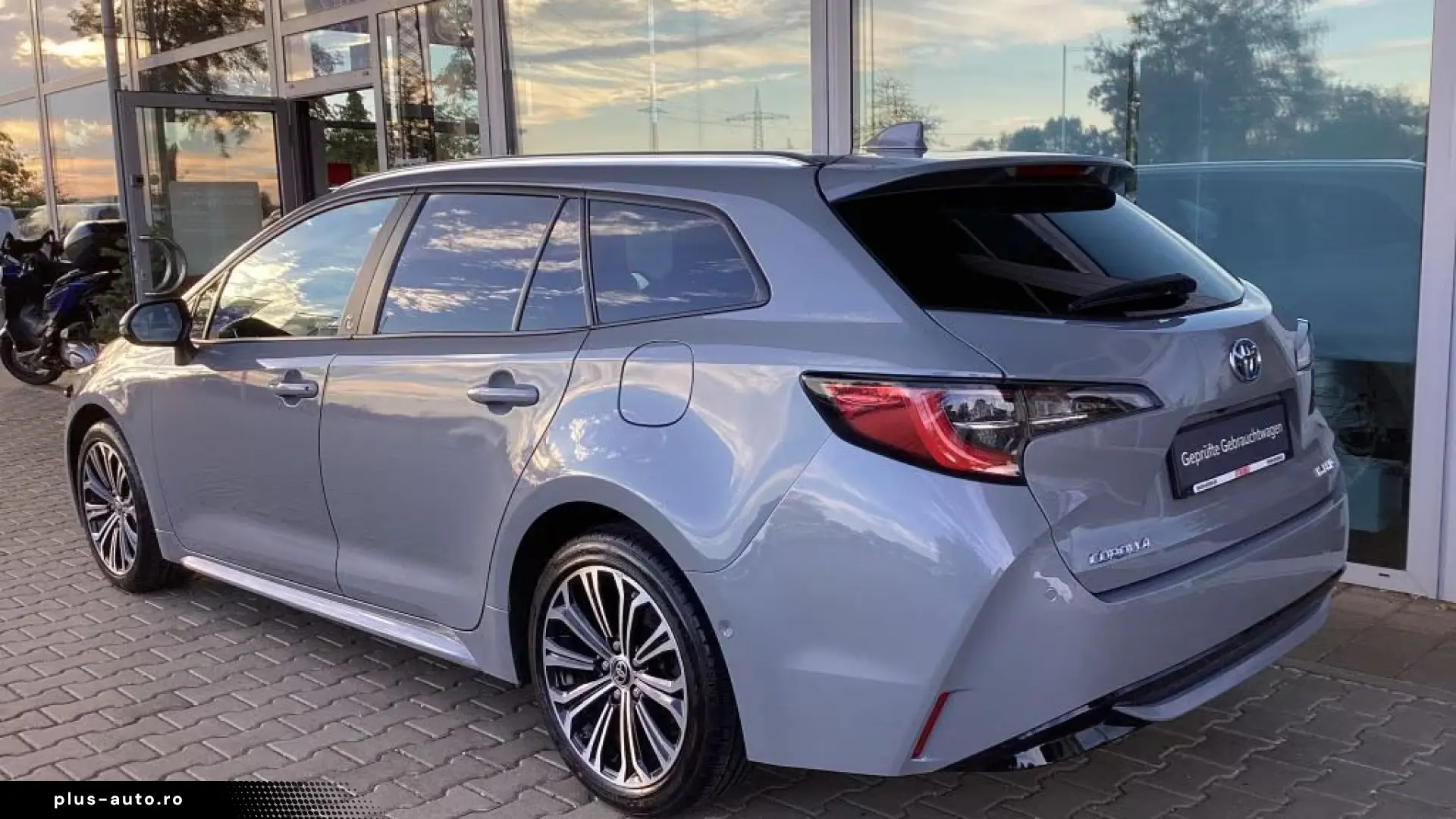 Toyota Corolla 2.0 Hybrid Touring Sports